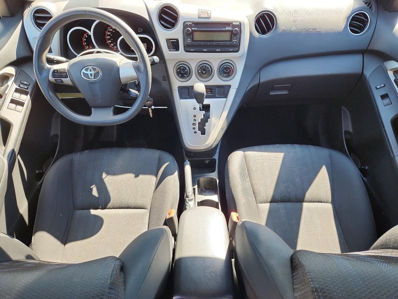 2013 Toyota Matrix L Silver vin: 2T1KU4EE8DC092561