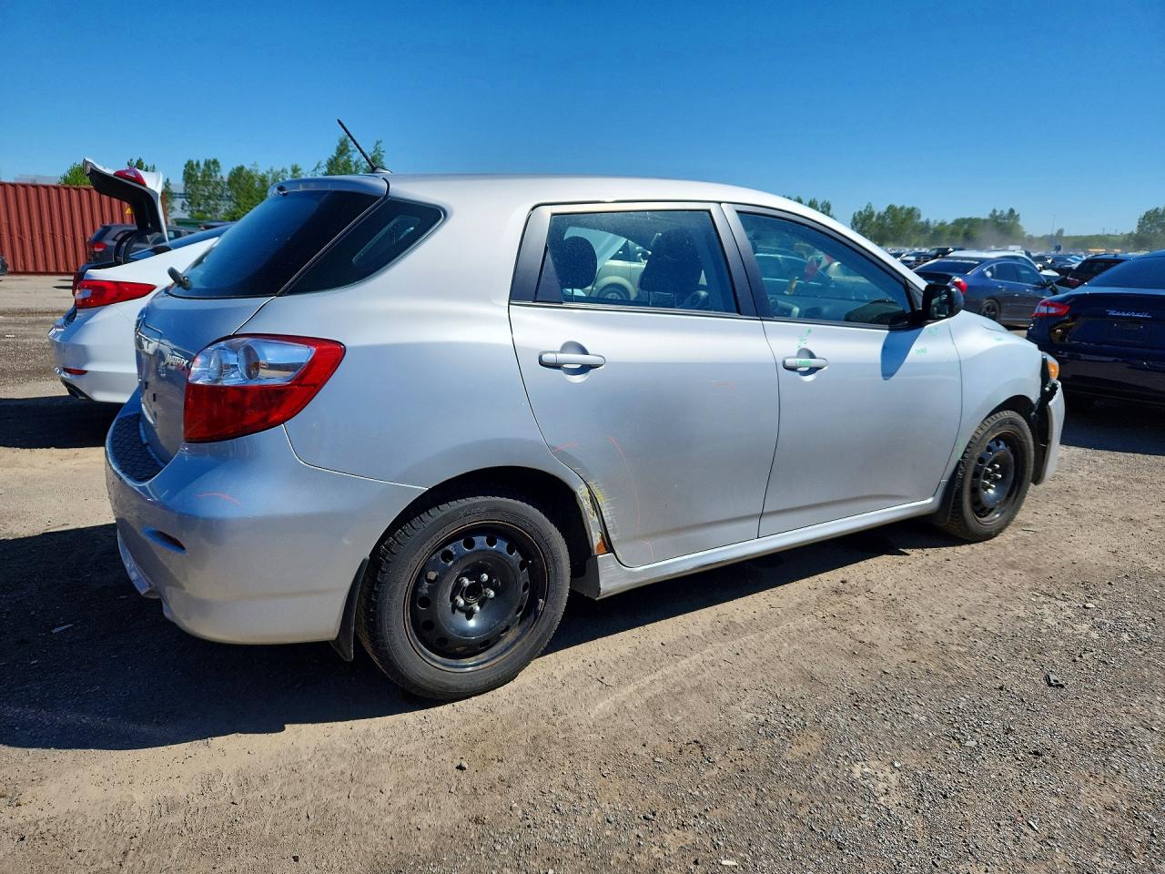 2013 Toyota Matrix L Silver vin: 2T1KU4EE8DC092561
