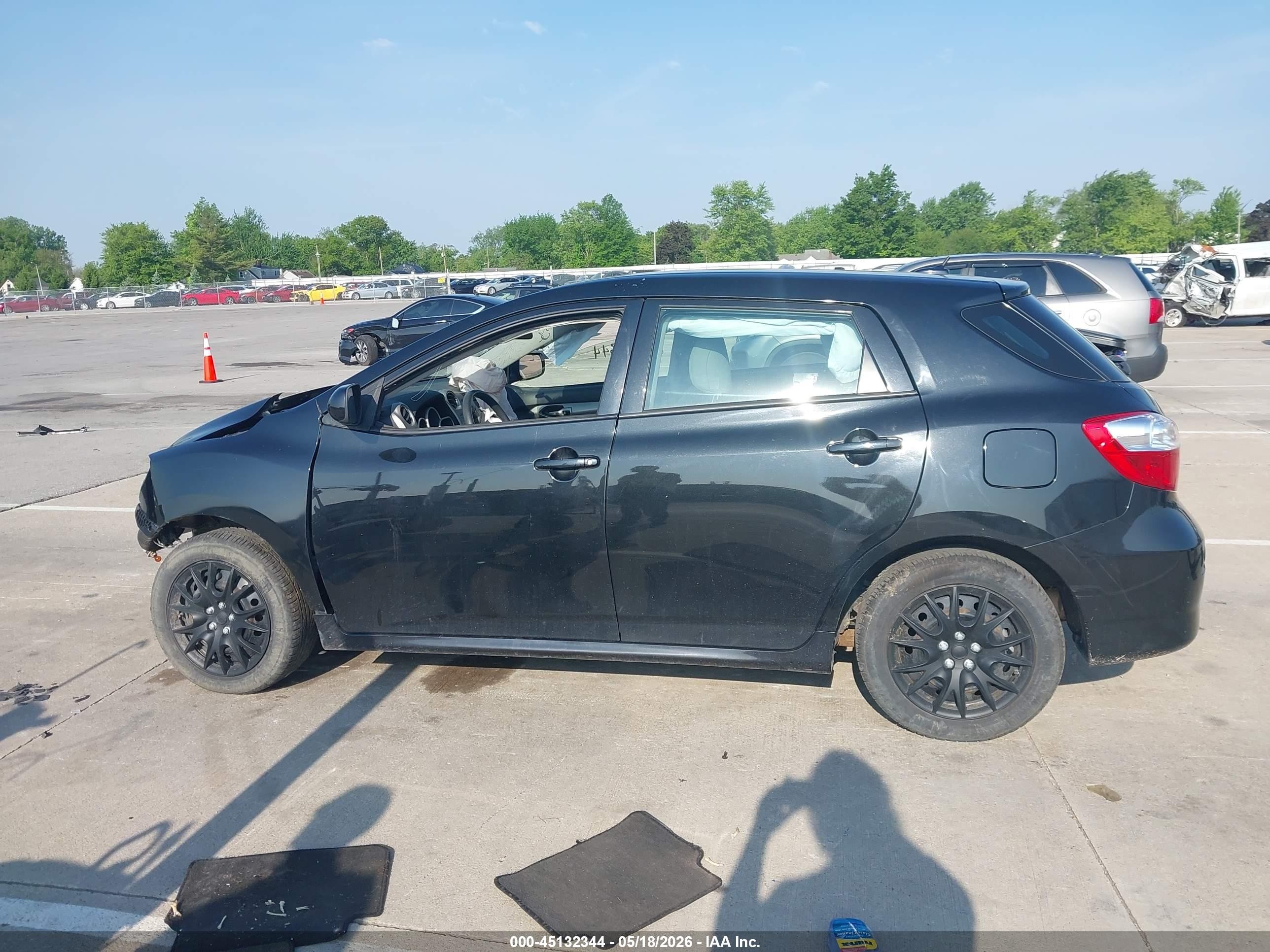 2010 Toyota Matrix   Black vin: 2T1KU4EE9AC209656