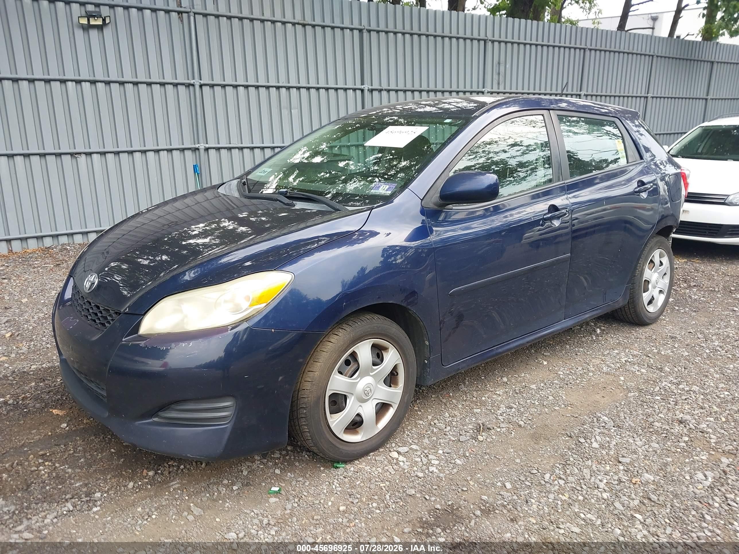 2010 Toyota Matrix Blue vin: 2T1KU4EE9AC254483