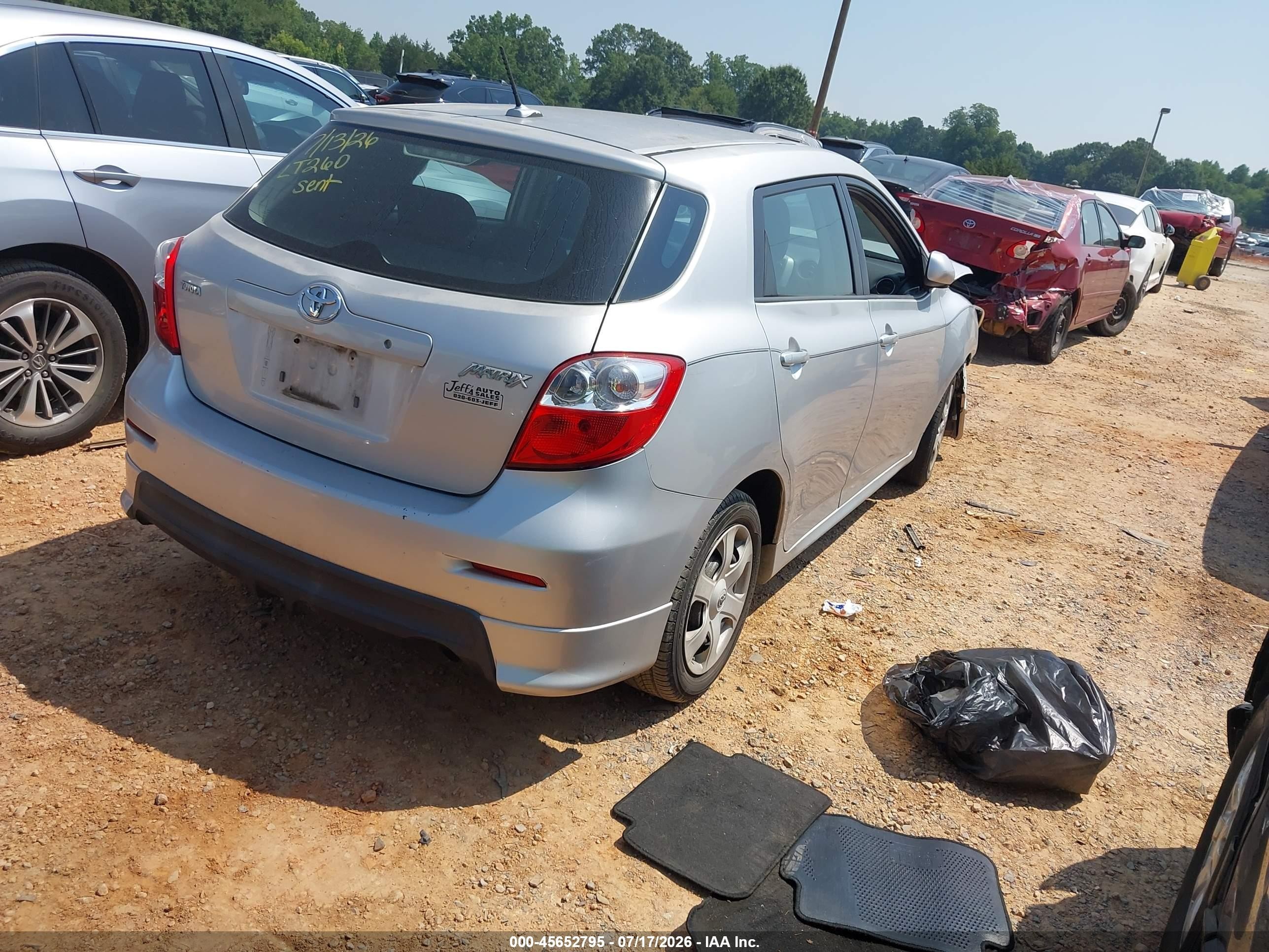 2010 Toyota Matrix   Silver vin: 2T1KU4EE9AC266892