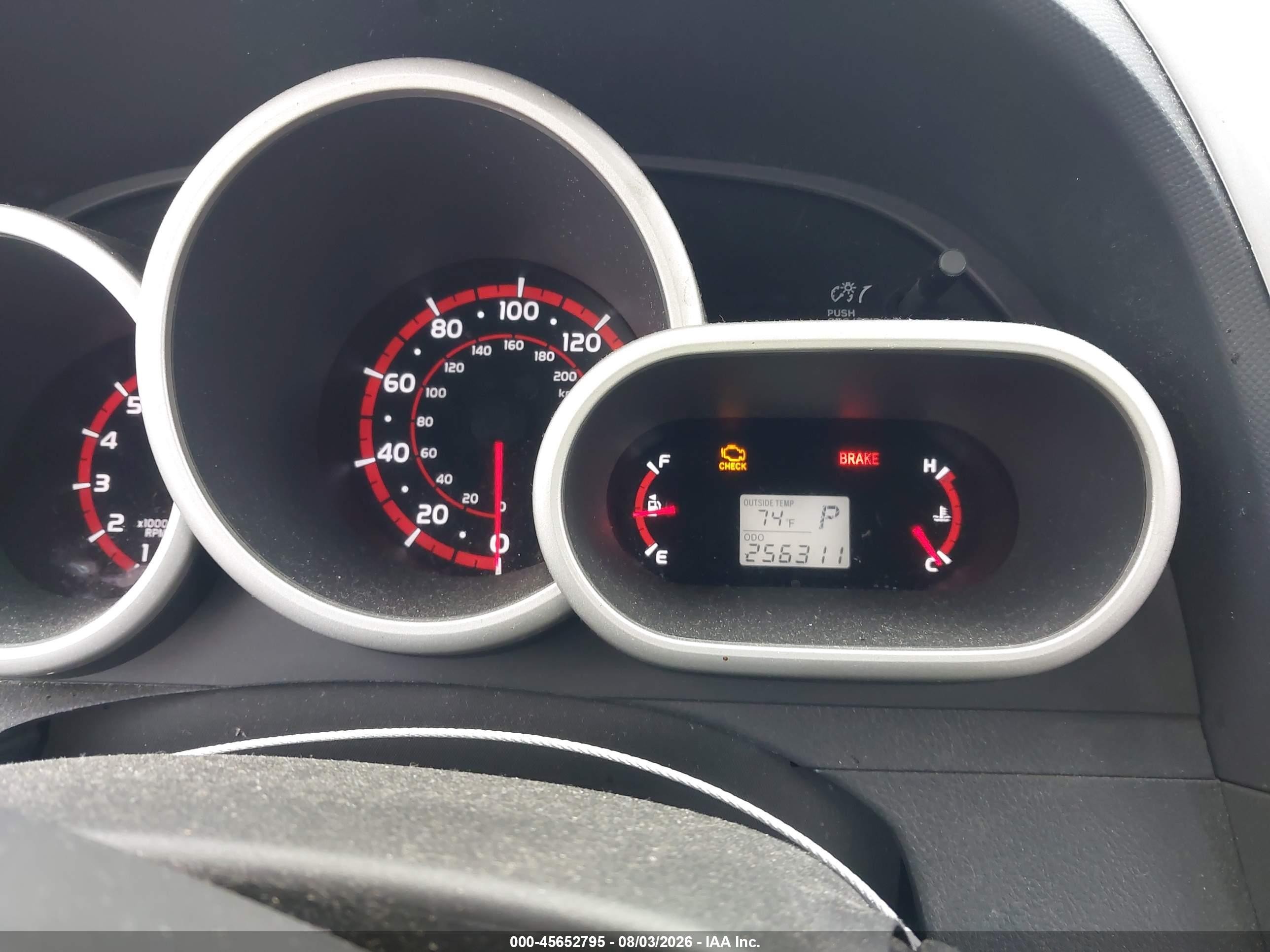 2010 Toyota Matrix   Silver vin: 2T1KU4EE9AC266892