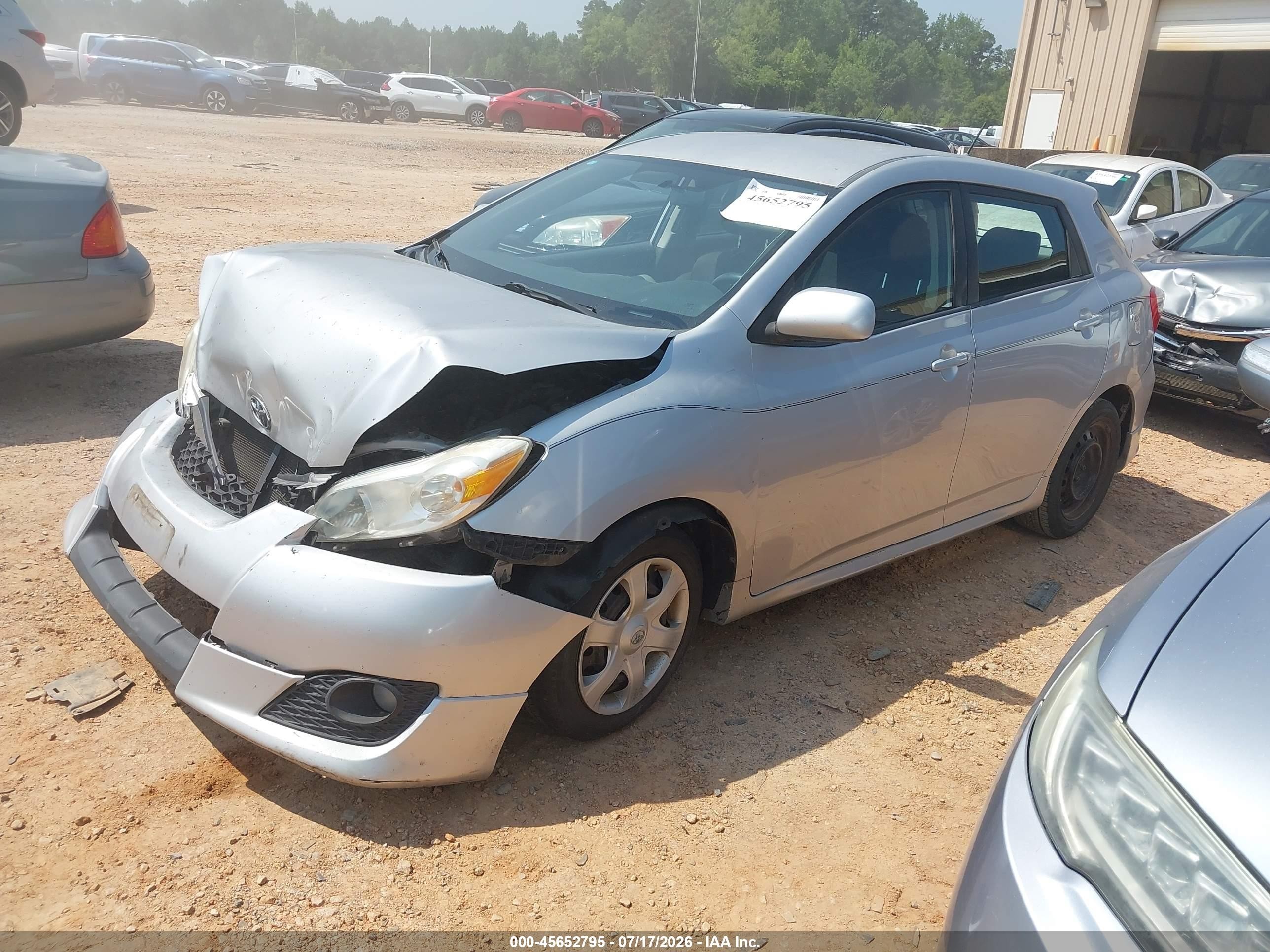 2010 Toyota Matrix   Silver vin: 2T1KU4EE9AC266892