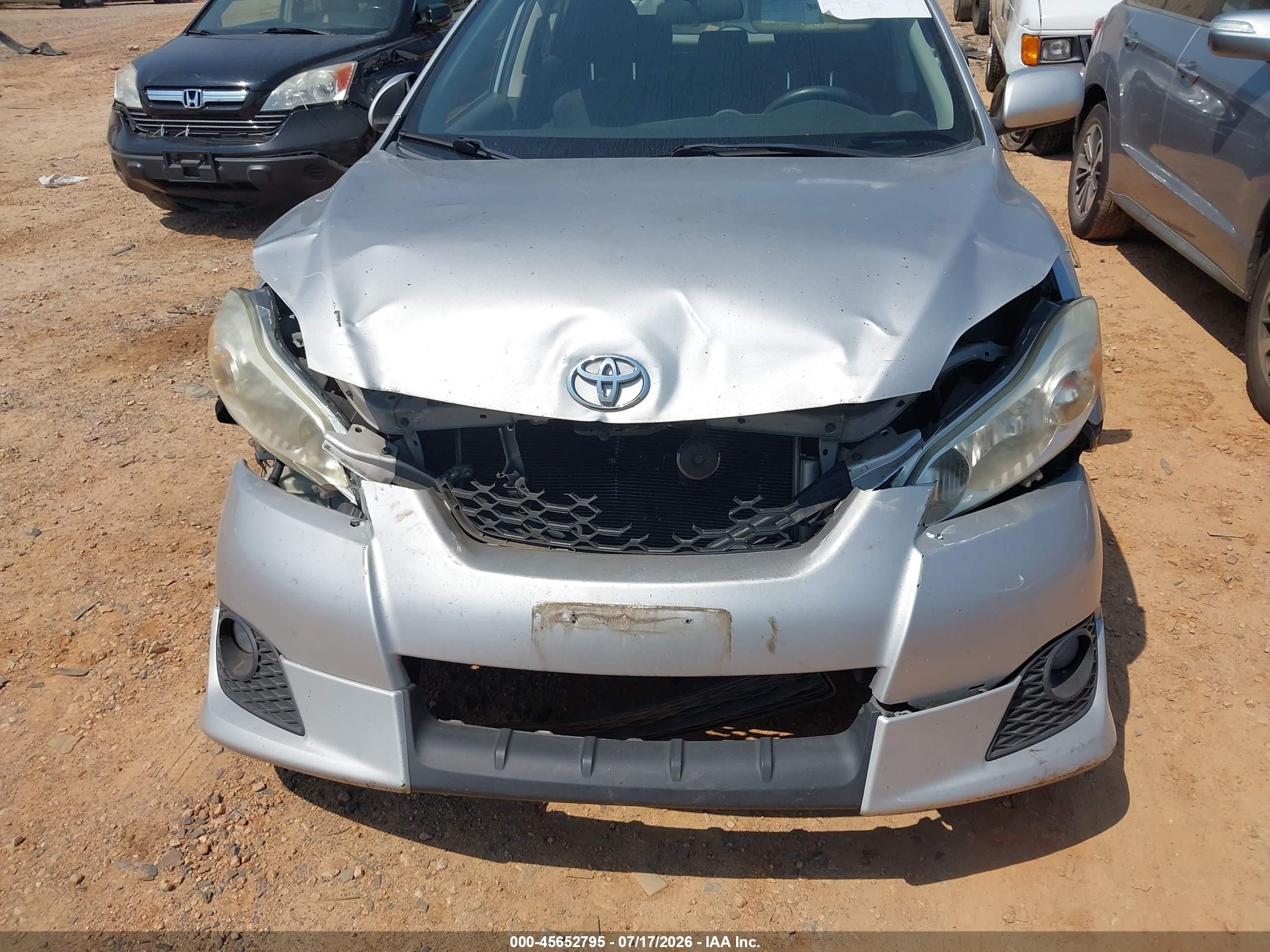 2010 Toyota Matrix   Silver vin: 2T1KU4EE9AC266892