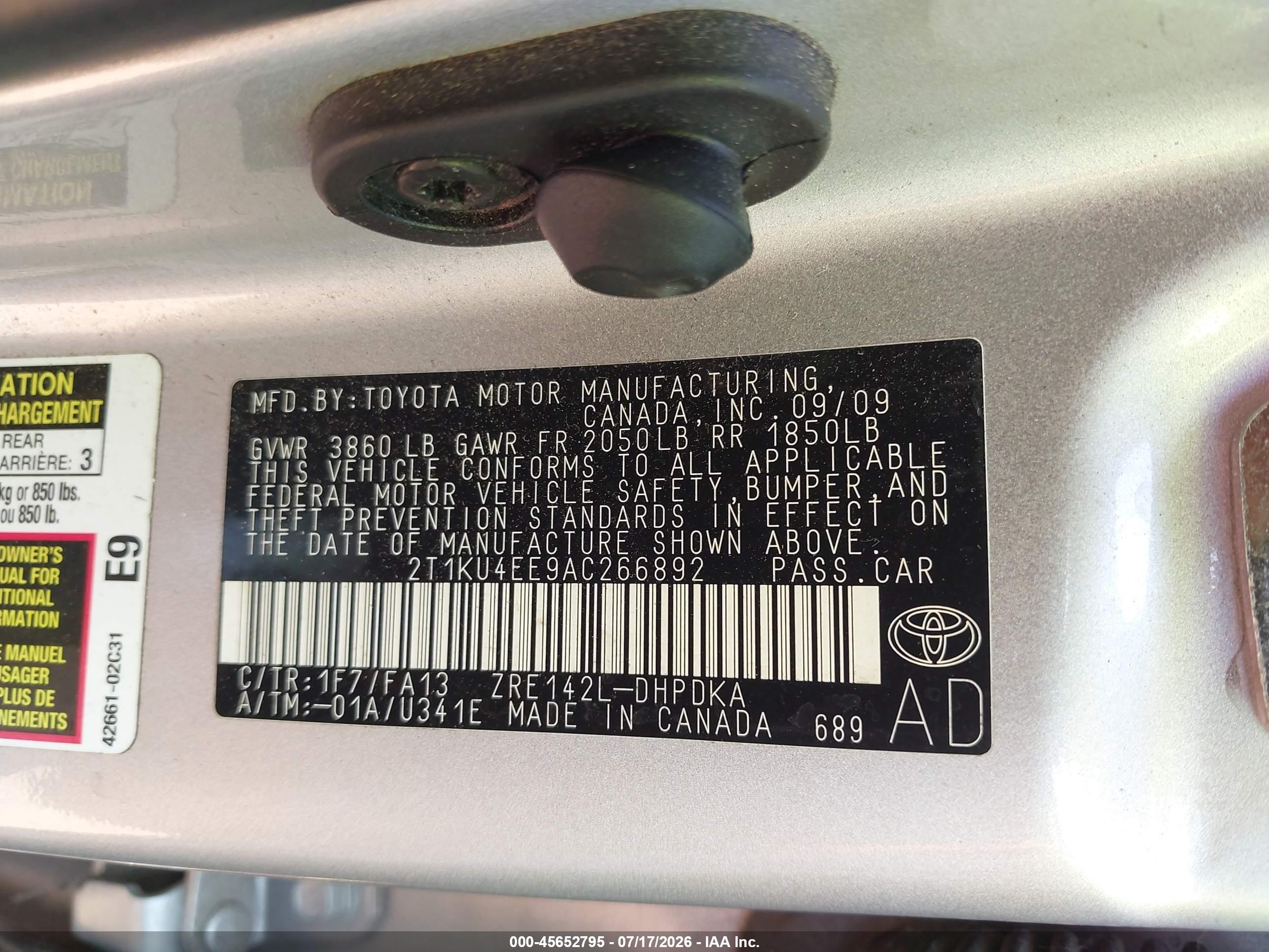 2010 Toyota Matrix   Silver vin: 2T1KU4EE9AC266892