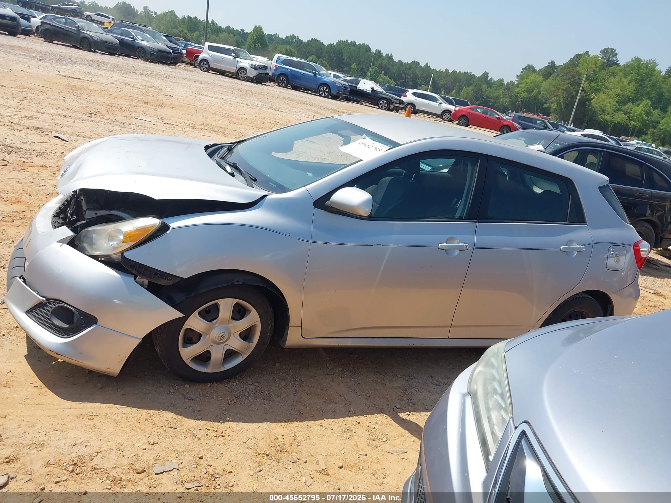 2010 Toyota Matrix   Silver vin: 2T1KU4EE9AC266892