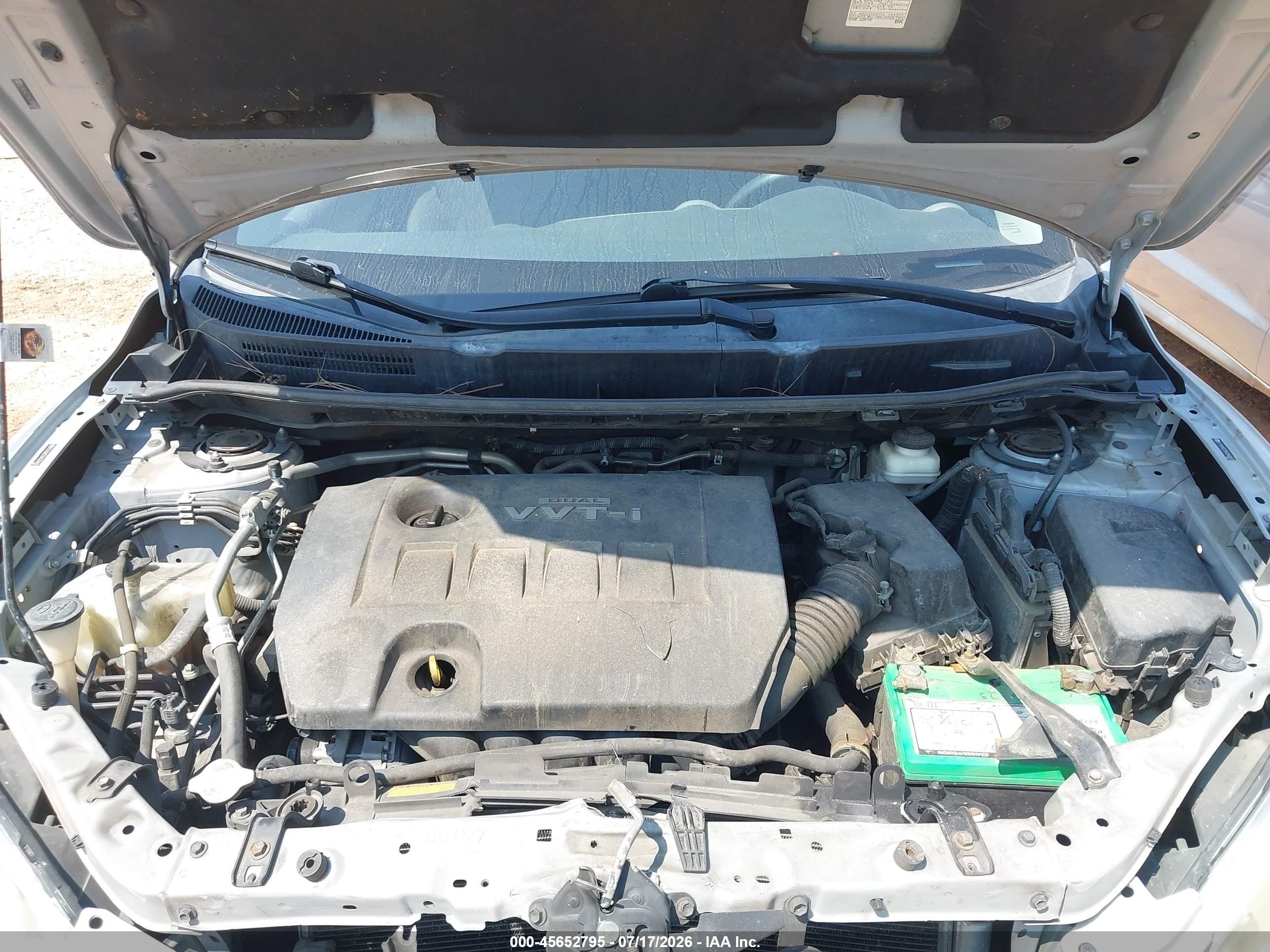 2010 Toyota Matrix   Silver vin: 2T1KU4EE9AC266892