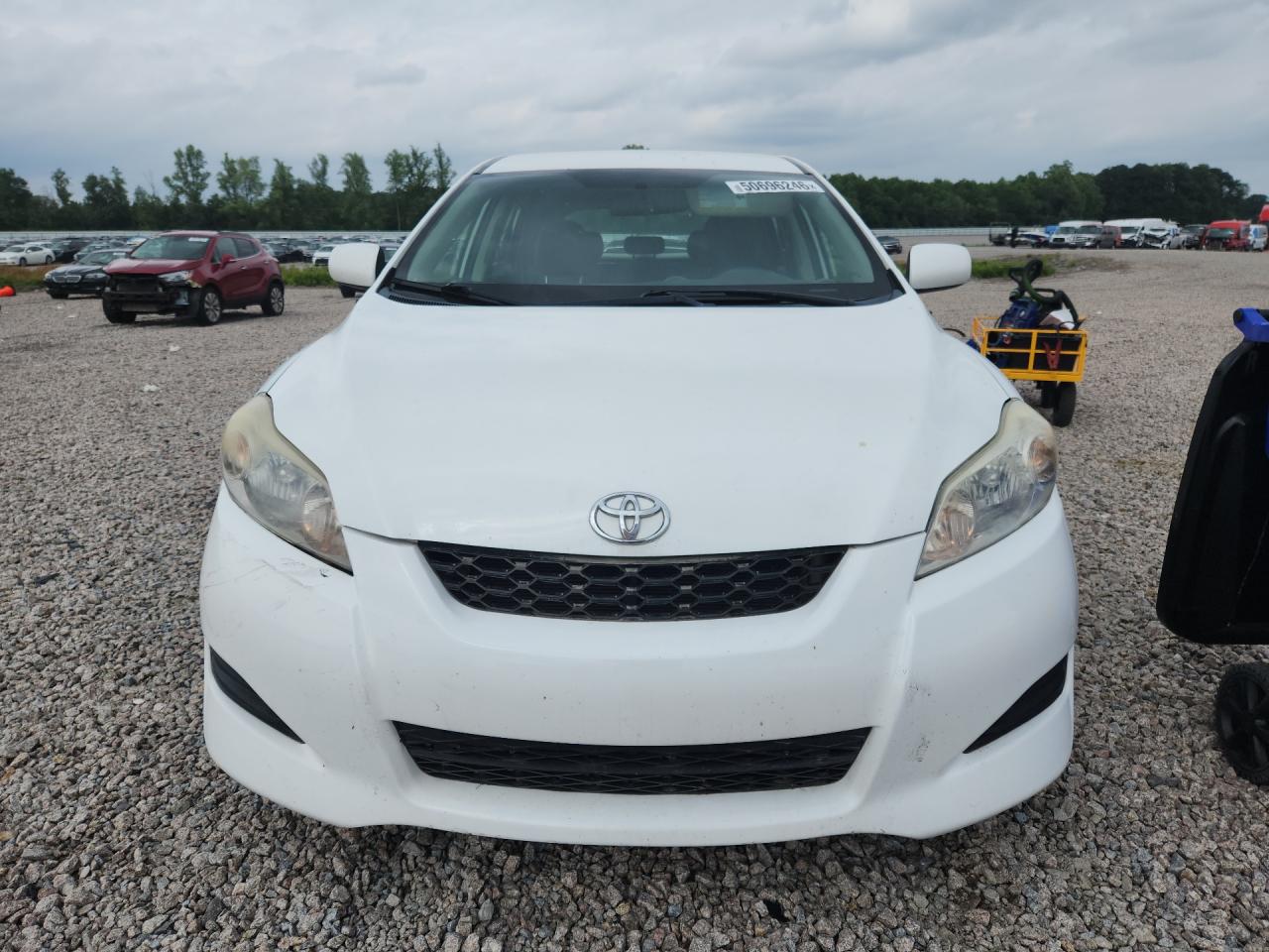 2010 Toyota Matrix Base White vin: 2T1KU4EE9AC276578