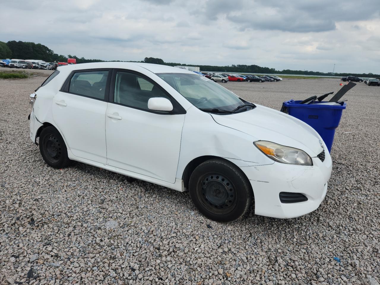 2010 Toyota Matrix Base White vin: 2T1KU4EE9AC276578