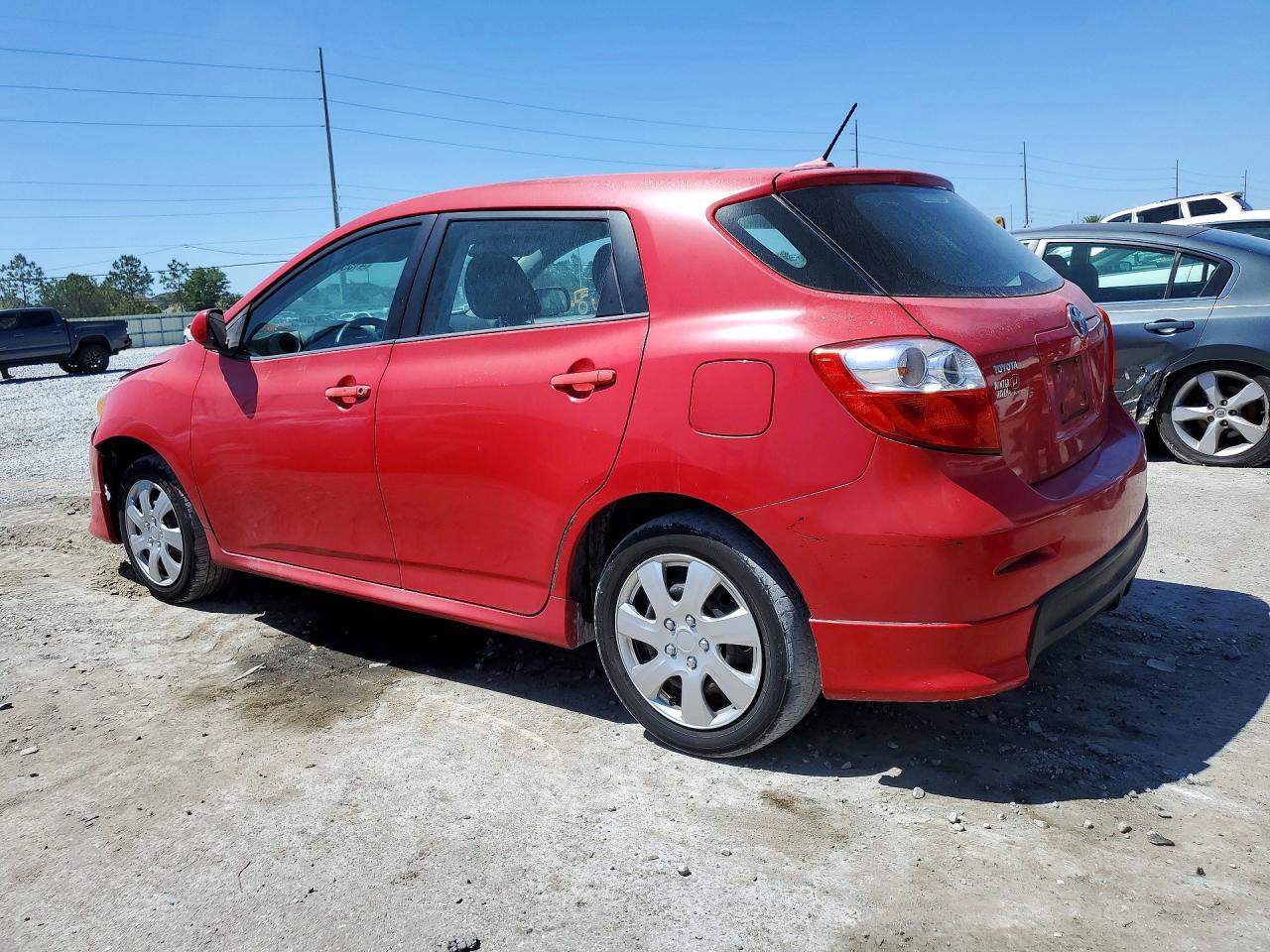 2010 Toyota Matrix Base Red vin: 2T1KU4EE9AC471810