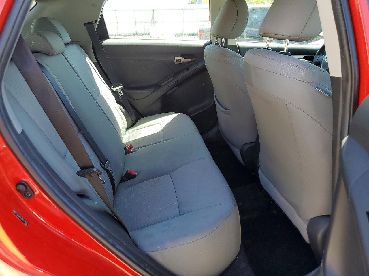 2010 Toyota Matrix Base Red vin: 2T1KU4EE9AC471810
