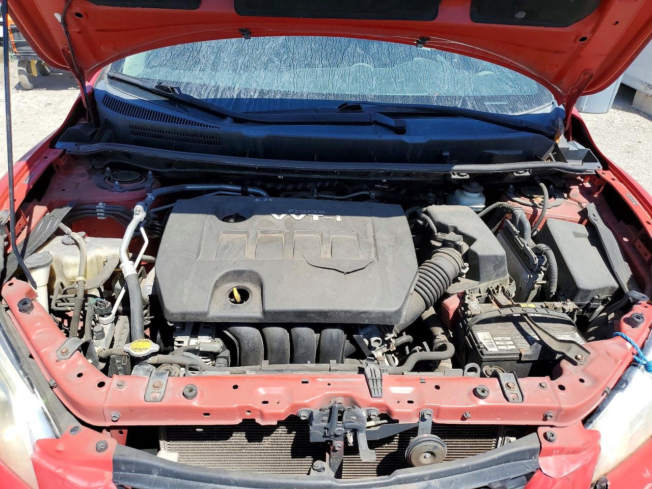 2010 Toyota Matrix Base Red vin: 2T1KU4EE9AC471810