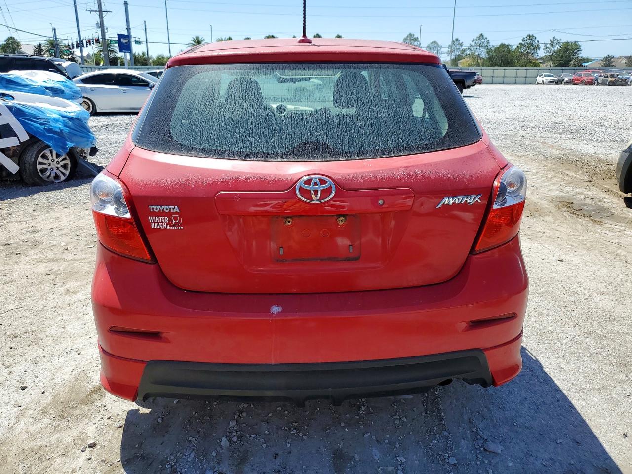 2010 Toyota Matrix Base Red vin: 2T1KU4EE9AC471810