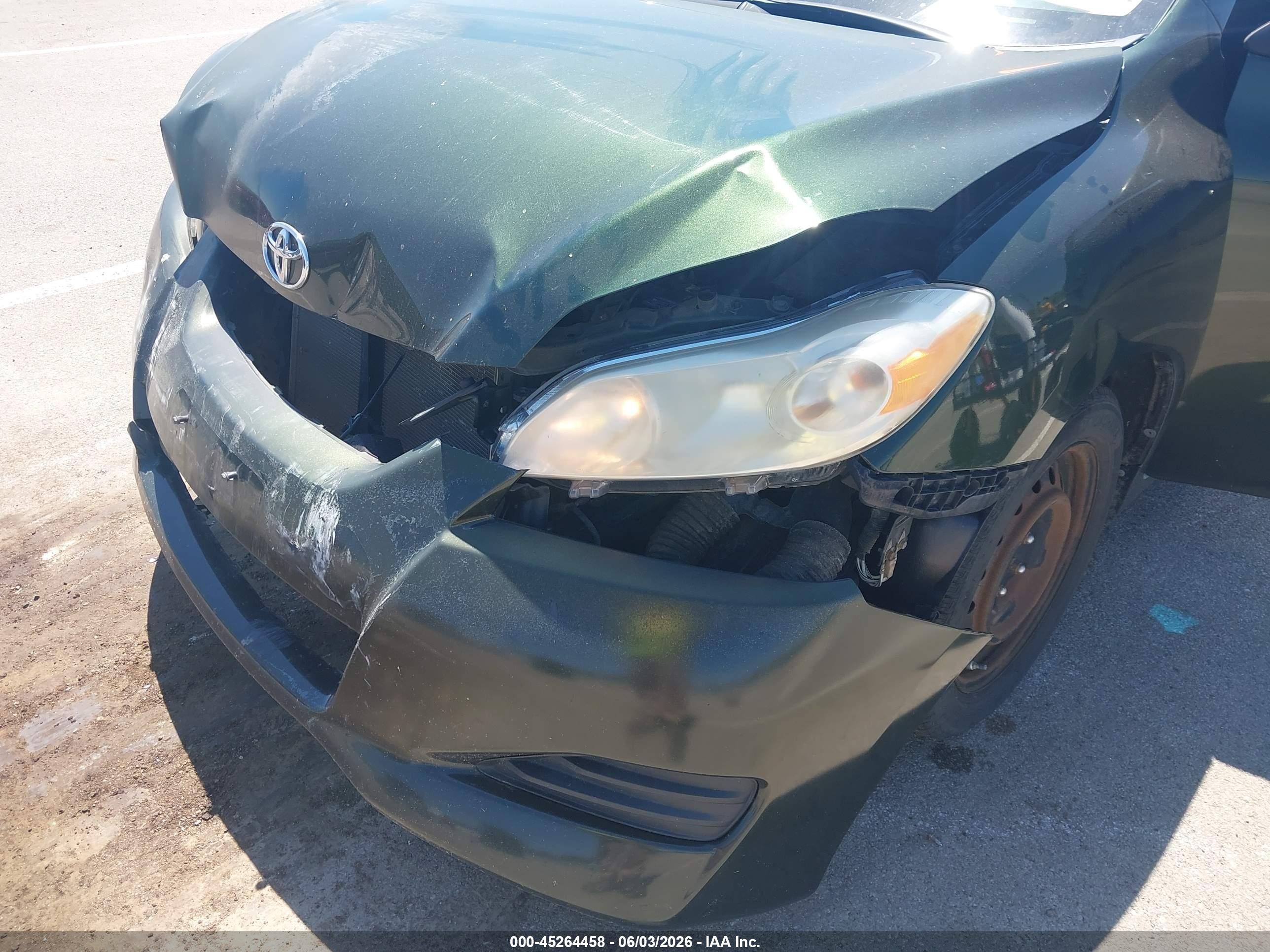 2011 Toyota Matrix   Зеленый vin: 2T1KU4EE9BC555191