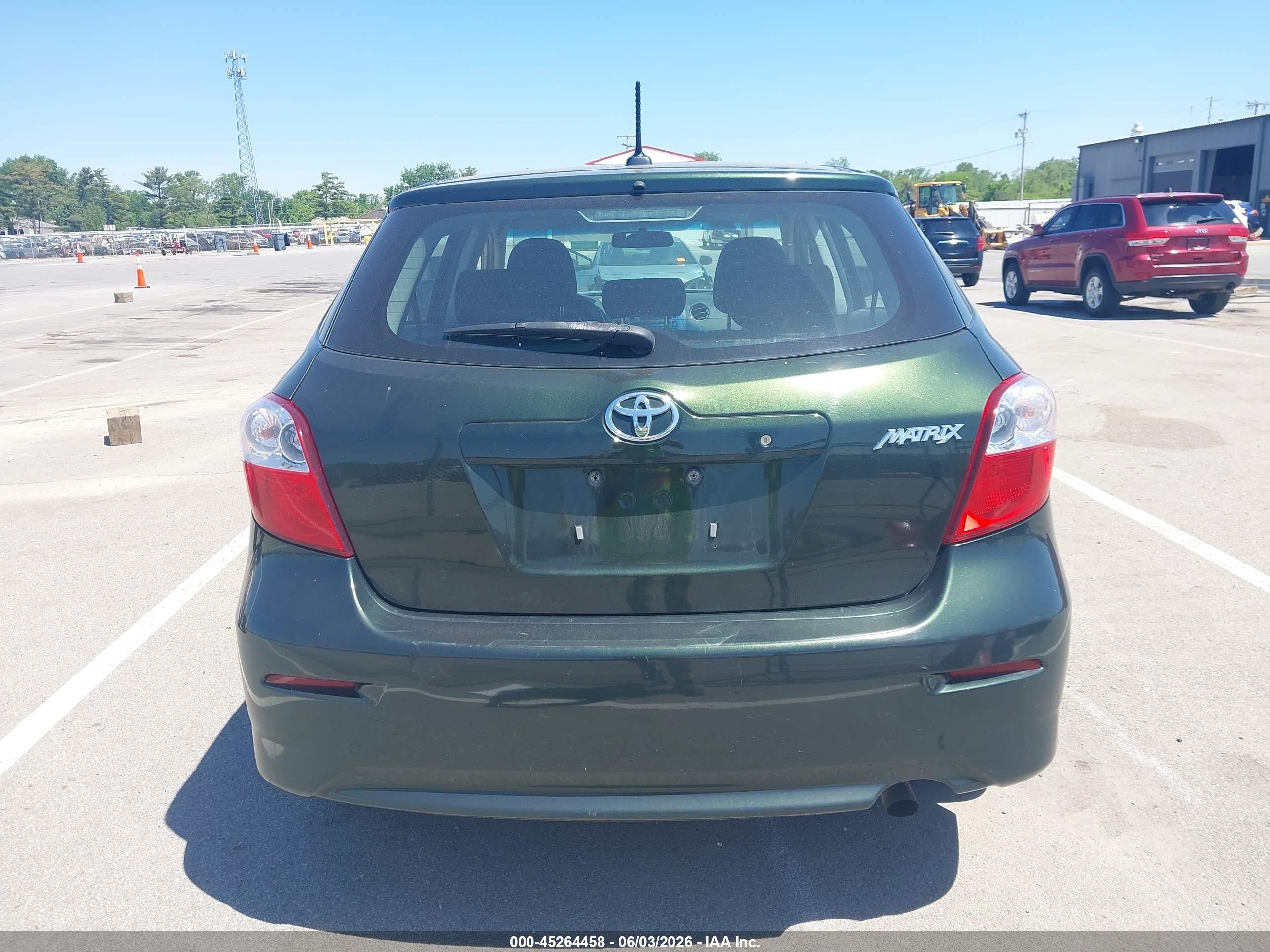 2011 Toyota Matrix   Зеленый vin: 2T1KU4EE9BC555191