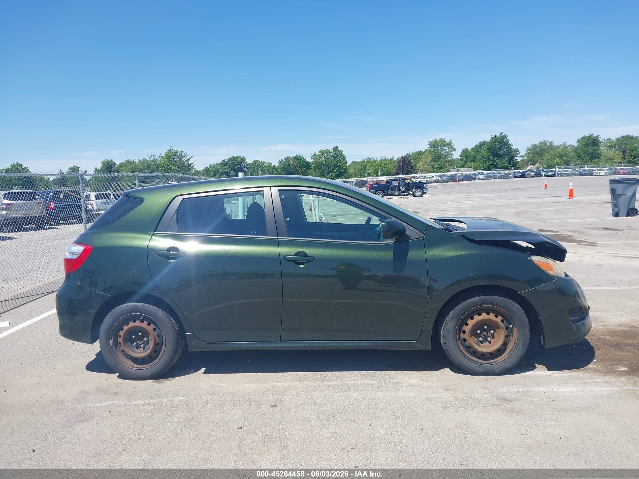 2011 Toyota Matrix   Зеленый vin: 2T1KU4EE9BC555191