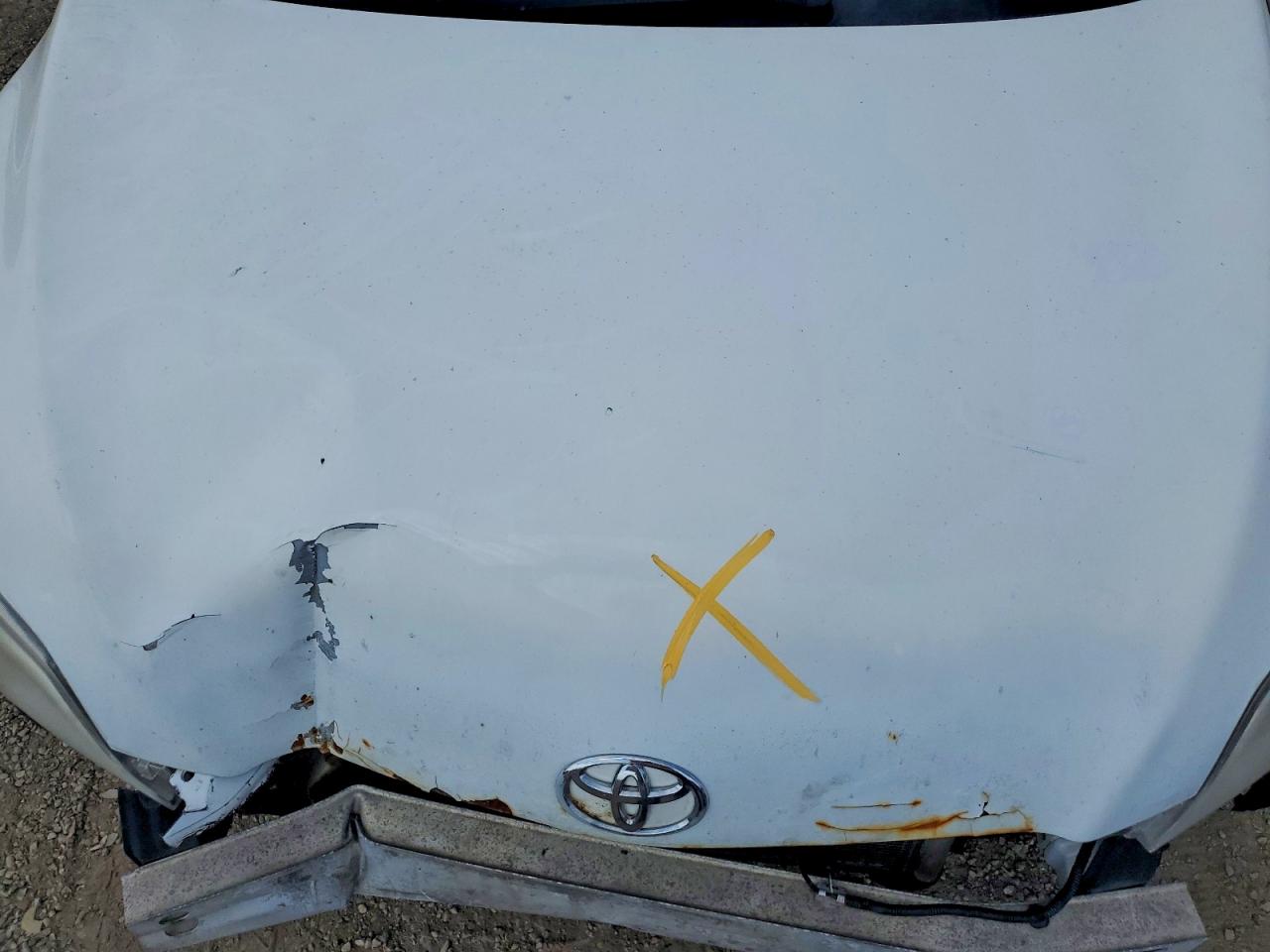 2011 Toyota Matrix White vin: 2T1KU4EE9BC665478