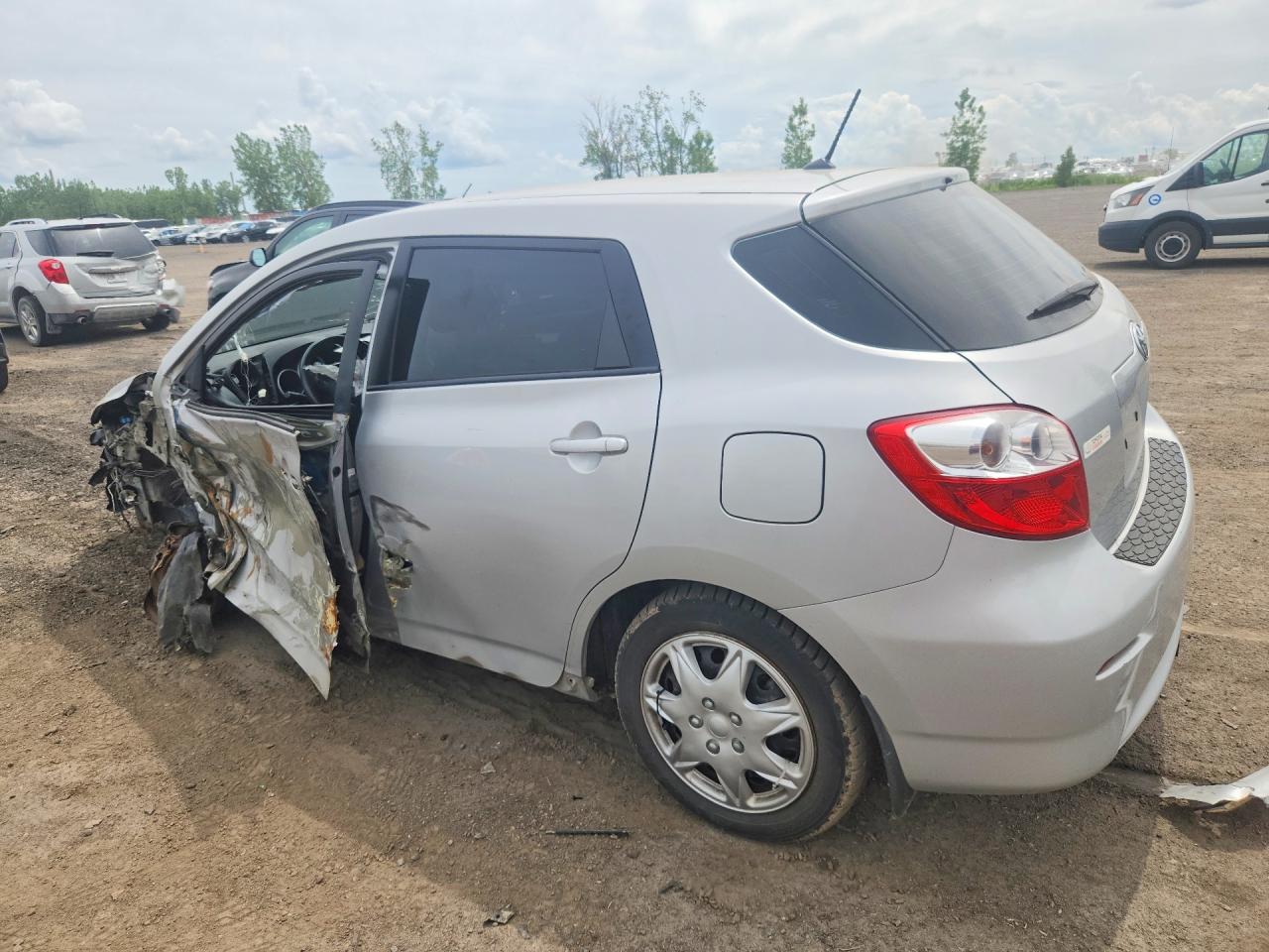 2014 Toyota Matrix Base Silver vin: 2T1KU4EE9EC129294