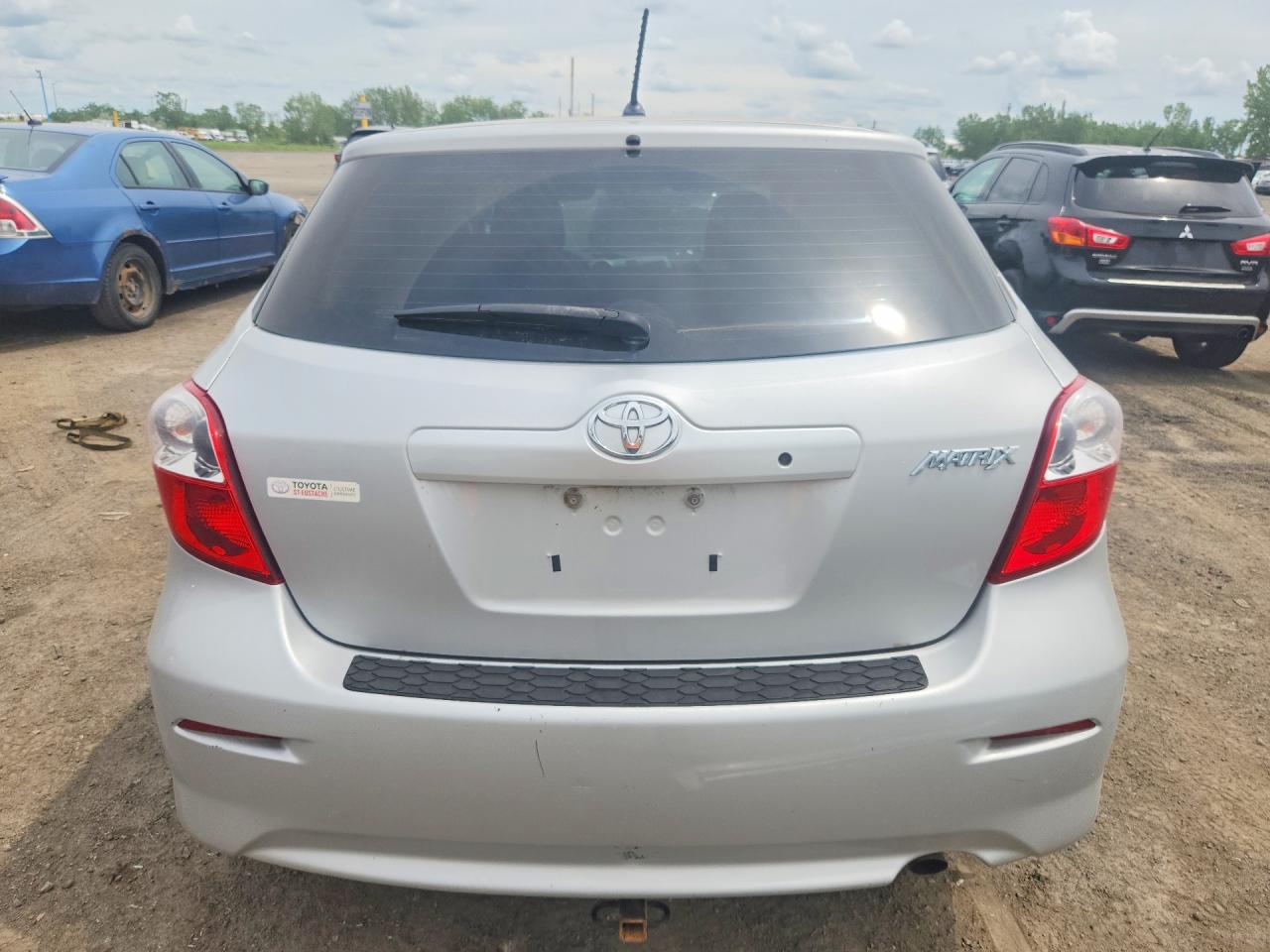 2014 Toyota Matrix Base Silver vin: 2T1KU4EE9EC129294