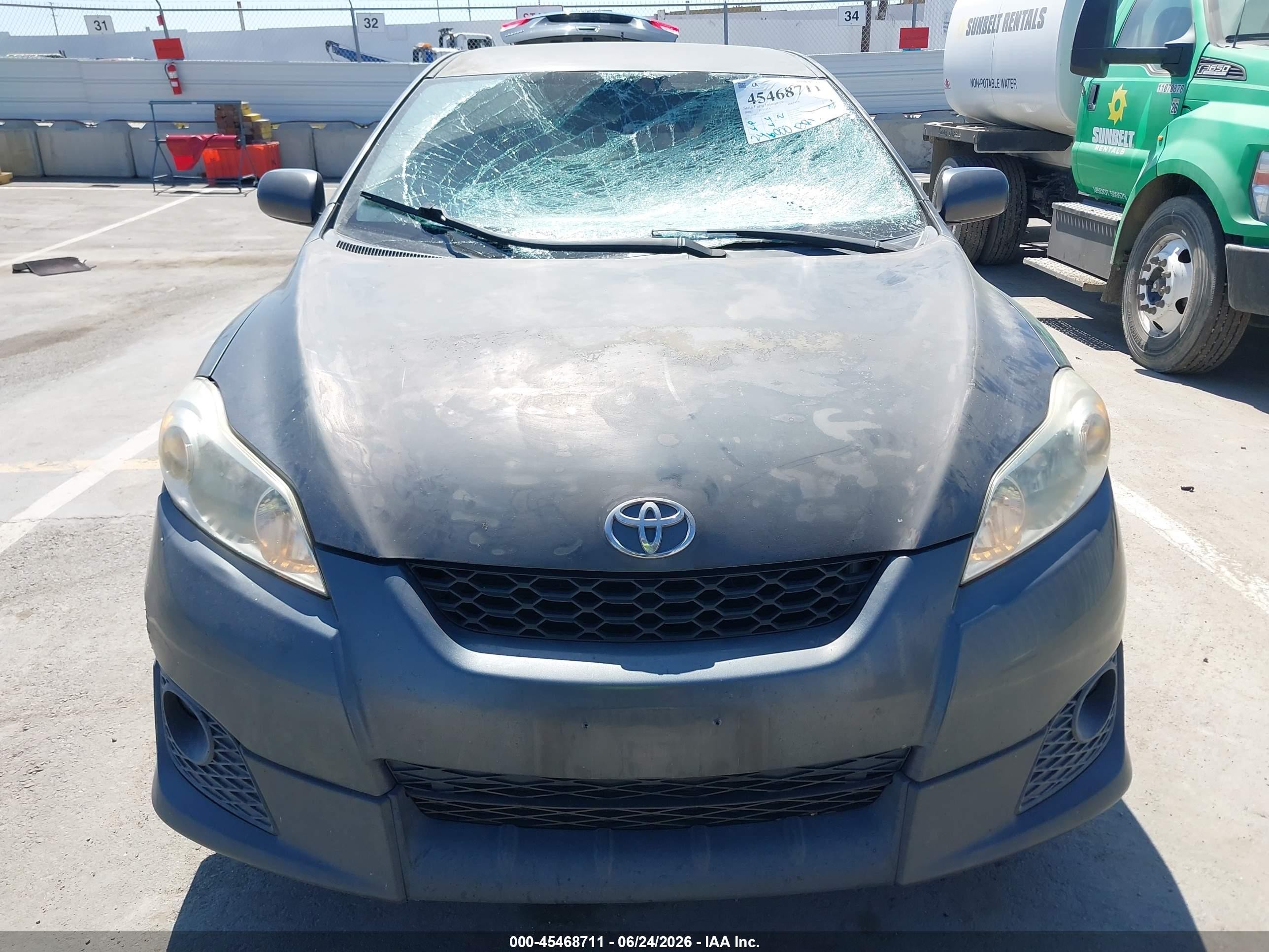 2010 Toyota Matrix   Gray vin: 2T1KU4EEXAC267324