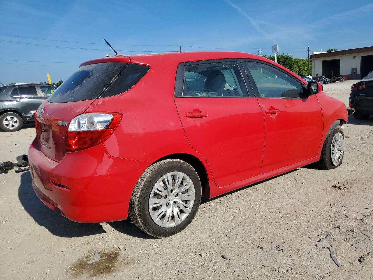 2010 Toyota Matrix Base Red vin: 2T1KU4EEXAC290585