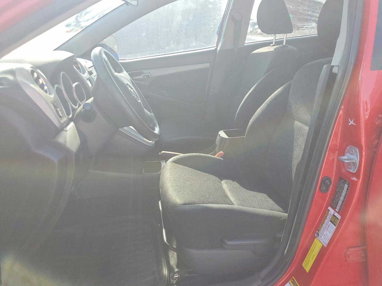 2010 Toyota Matrix Base Red vin: 2T1KU4EEXAC290585