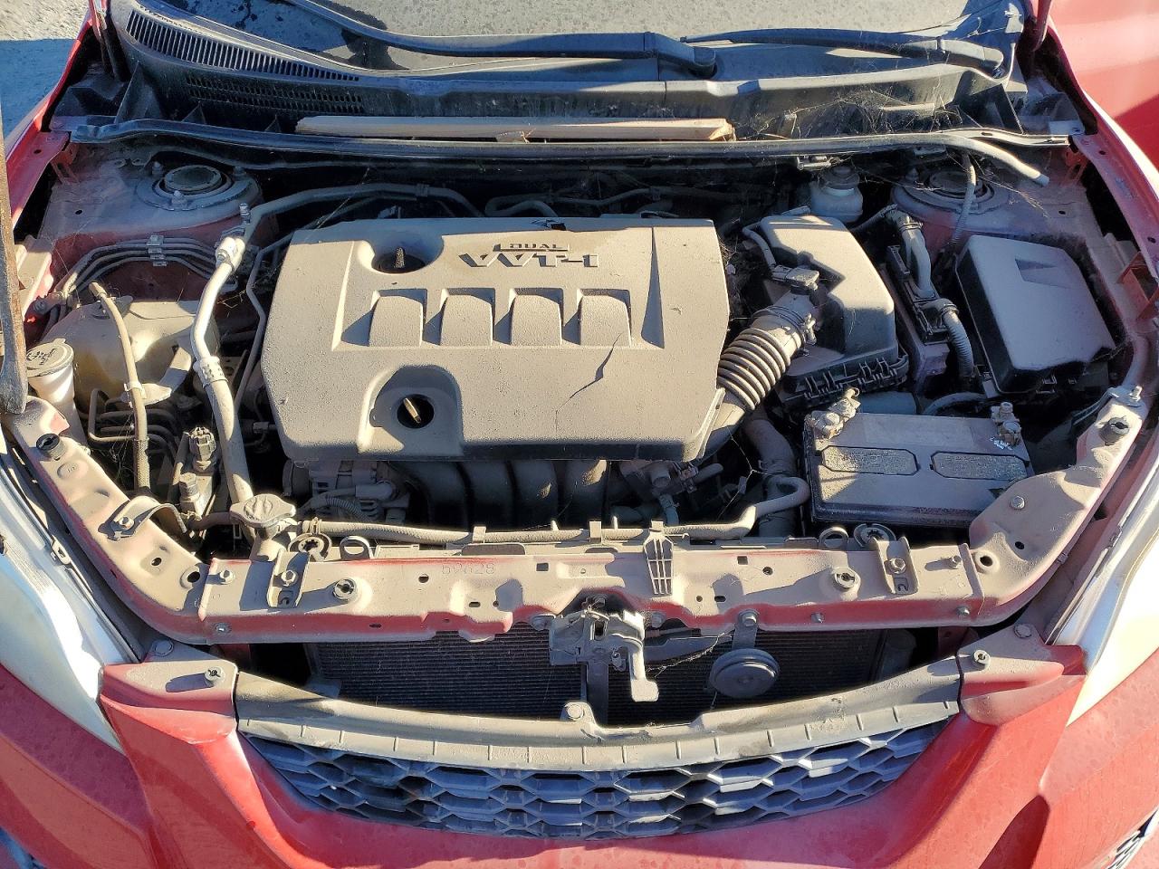 2010 Toyota Matrix Base Red vin: 2T1KU4EEXAC336366