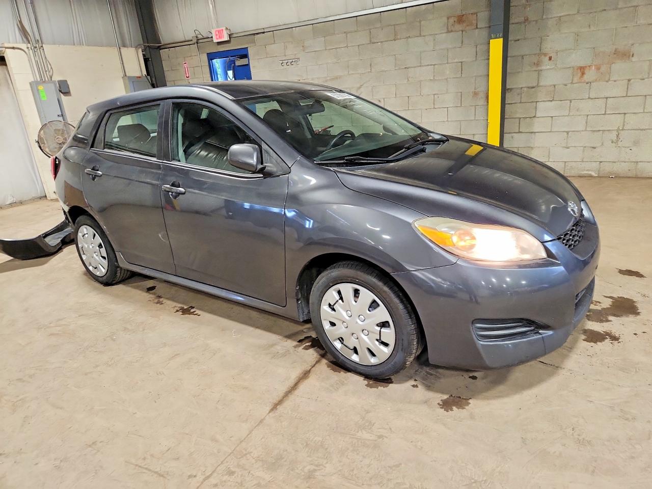 2010 Toyota Matrix Base Gray vin: 2T1KU4EEXAC491449