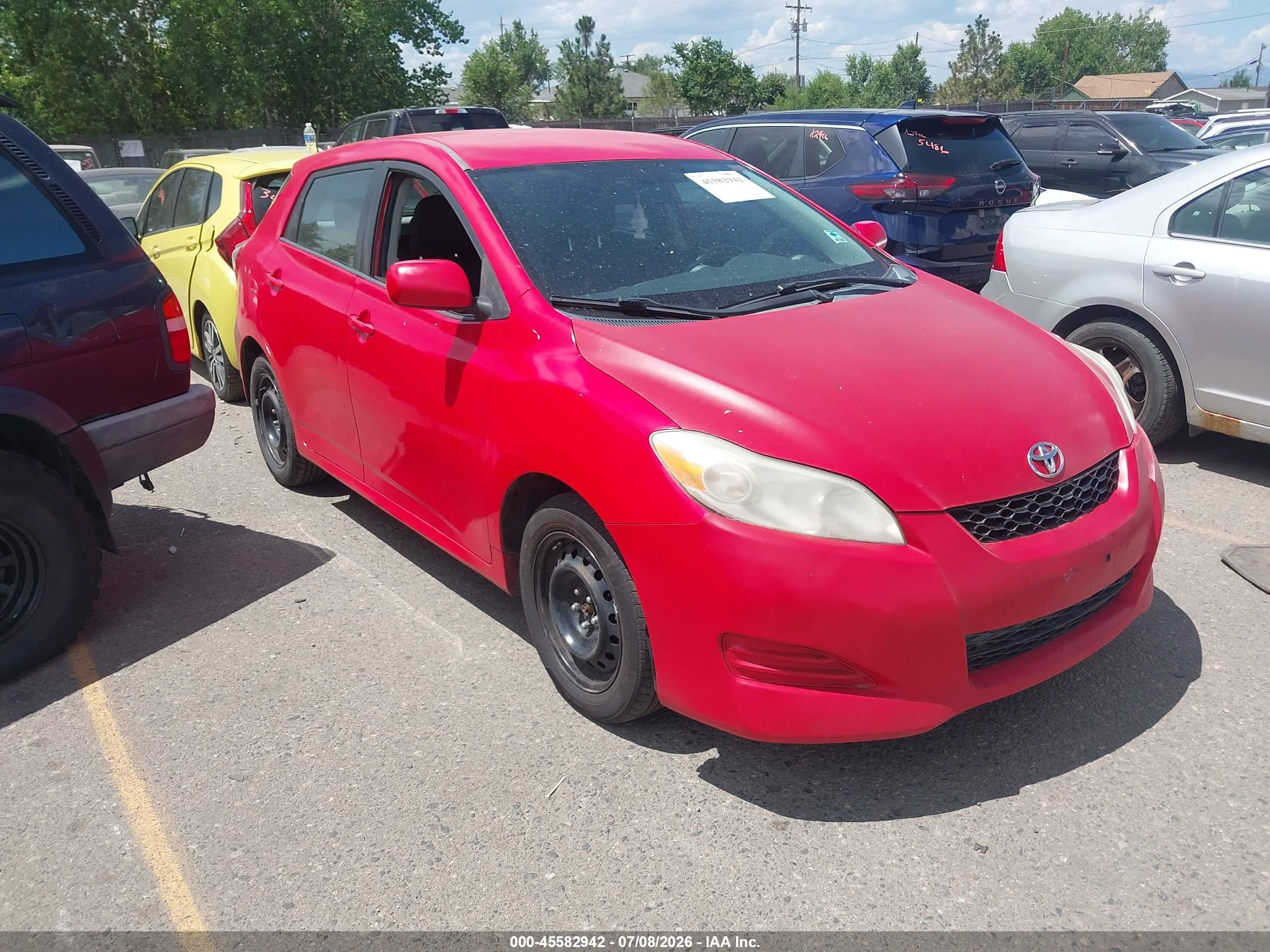 2011 Toyota Matrix   Red vin: 2T1KU4EEXBC552901