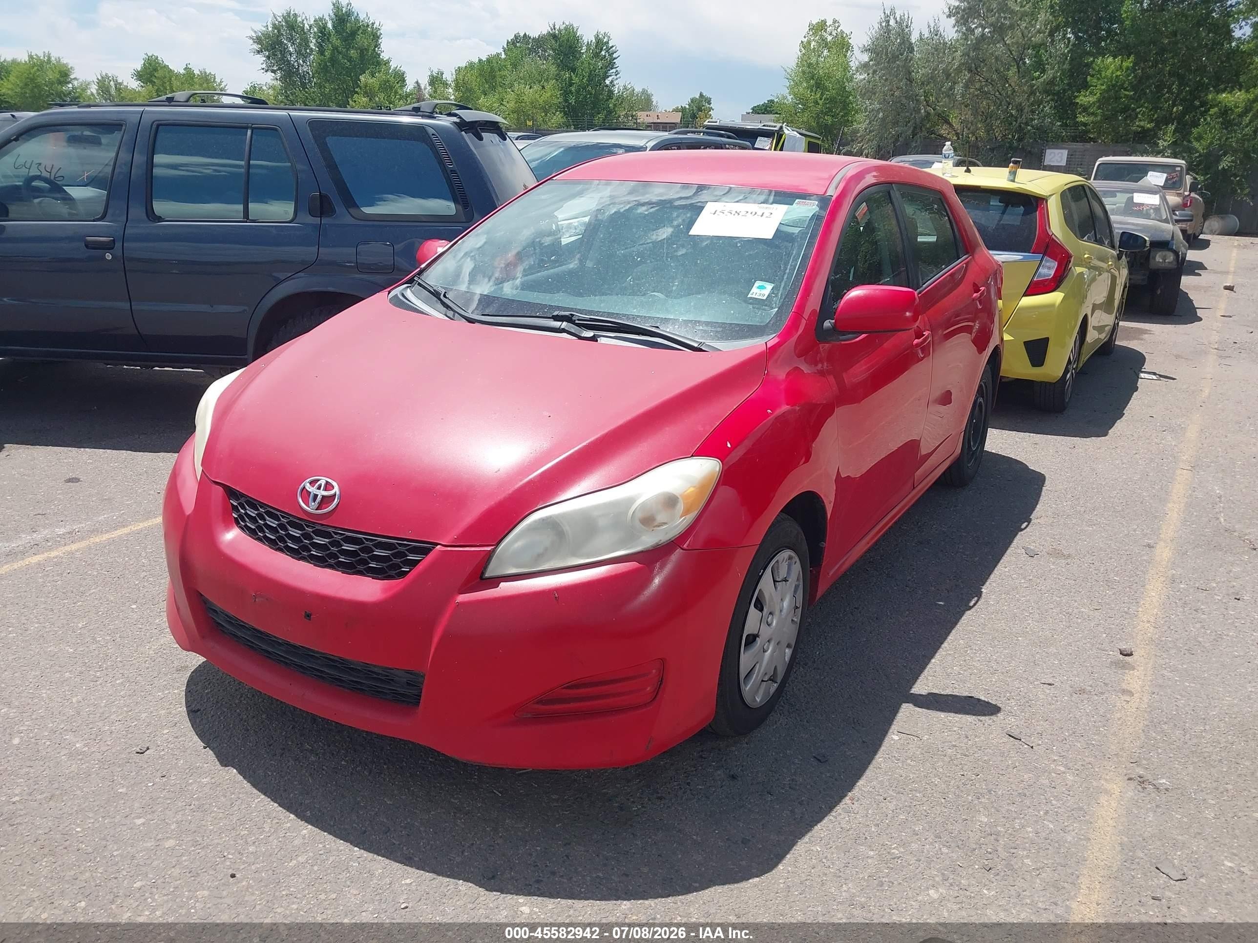 2011 Toyota Matrix   Red vin: 2T1KU4EEXBC552901