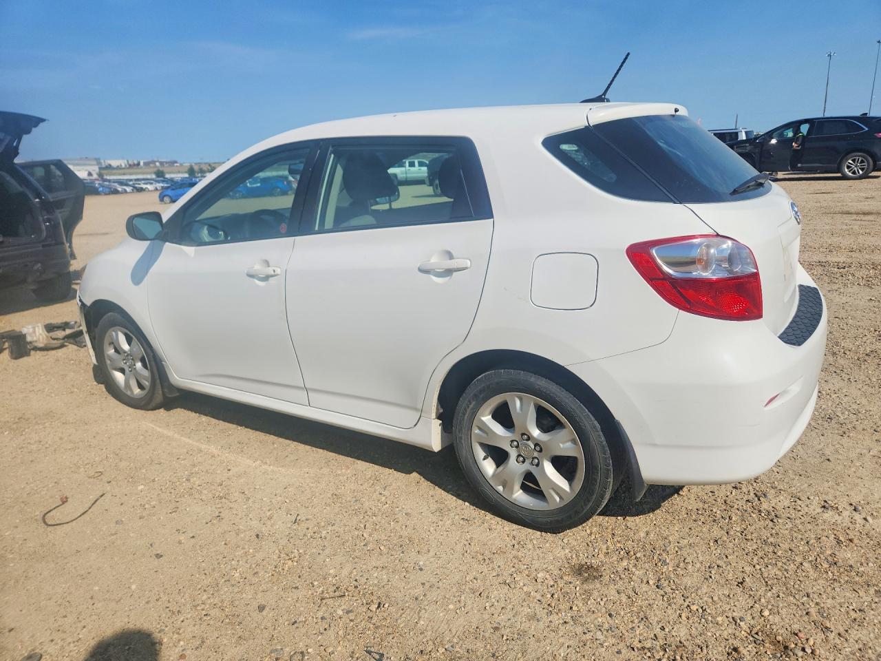 2012 Toyota Corolla Matrix L White vin: 2T1KU4EEXCC833873