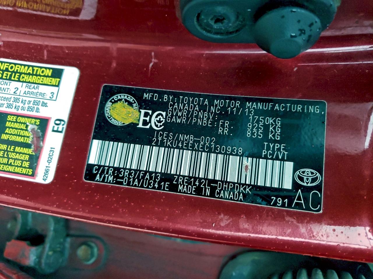 2014 Toyota Matrix Base Red vin: 2T1KU4EEXEC130938