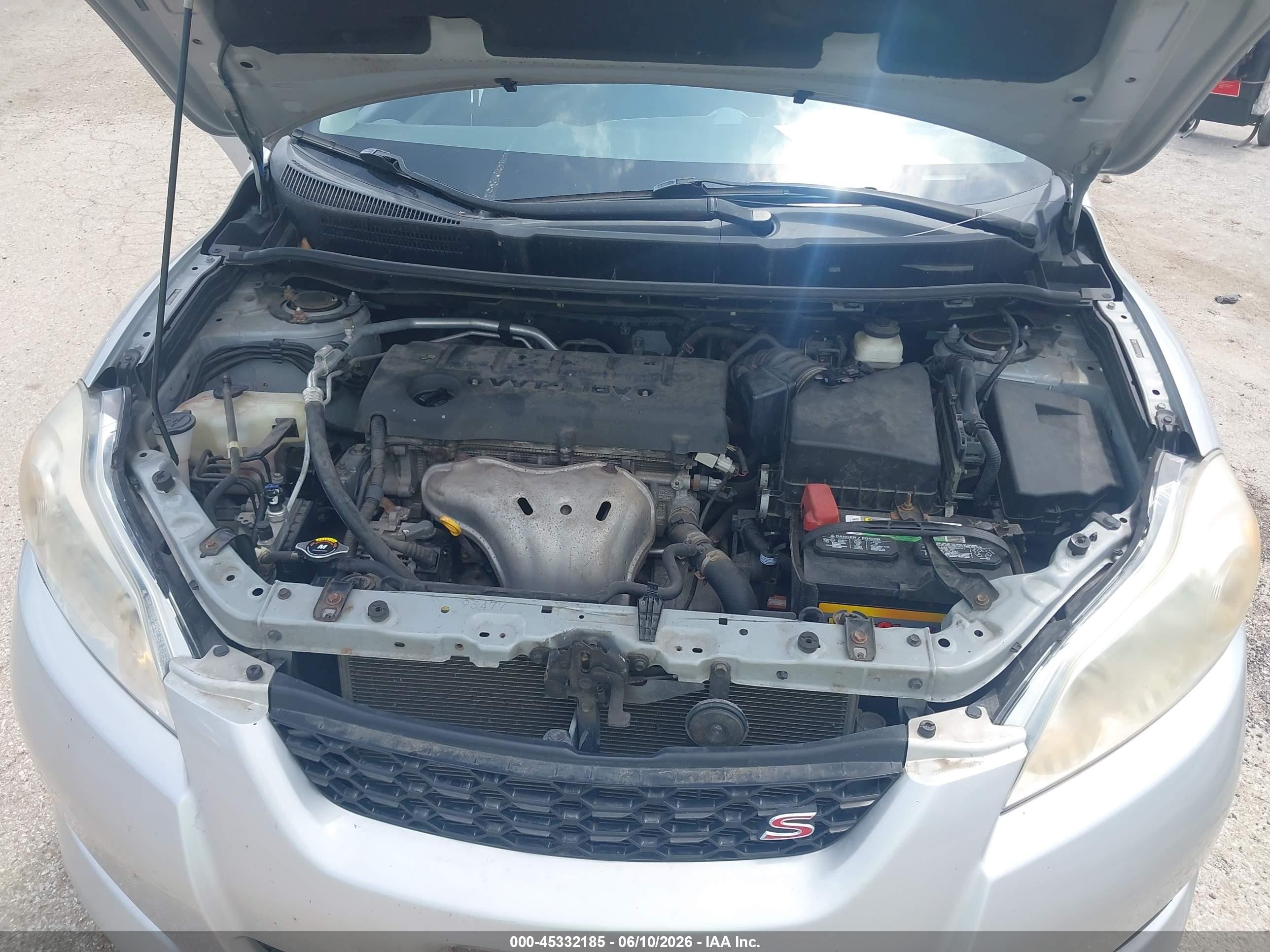 2009 Toyota Matrix S Silver vin: 2T1LE40E09C007812