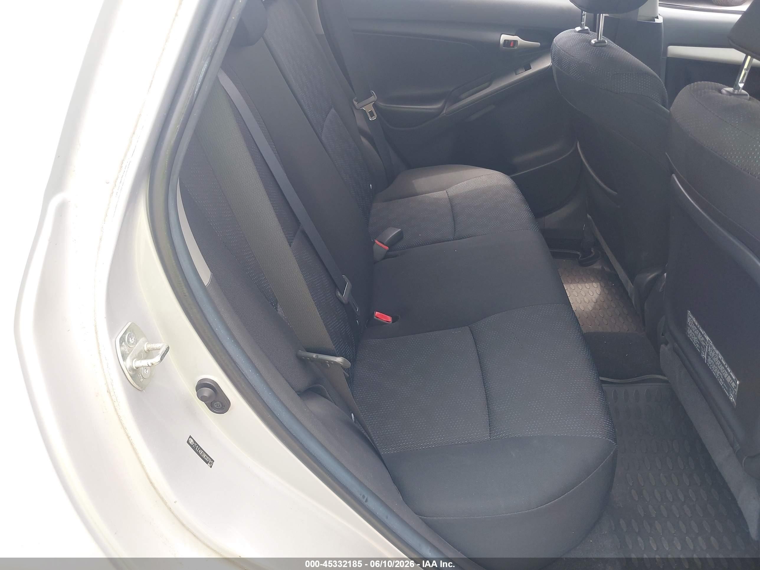 2009 Toyota Matrix S Silver vin: 2T1LE40E09C007812