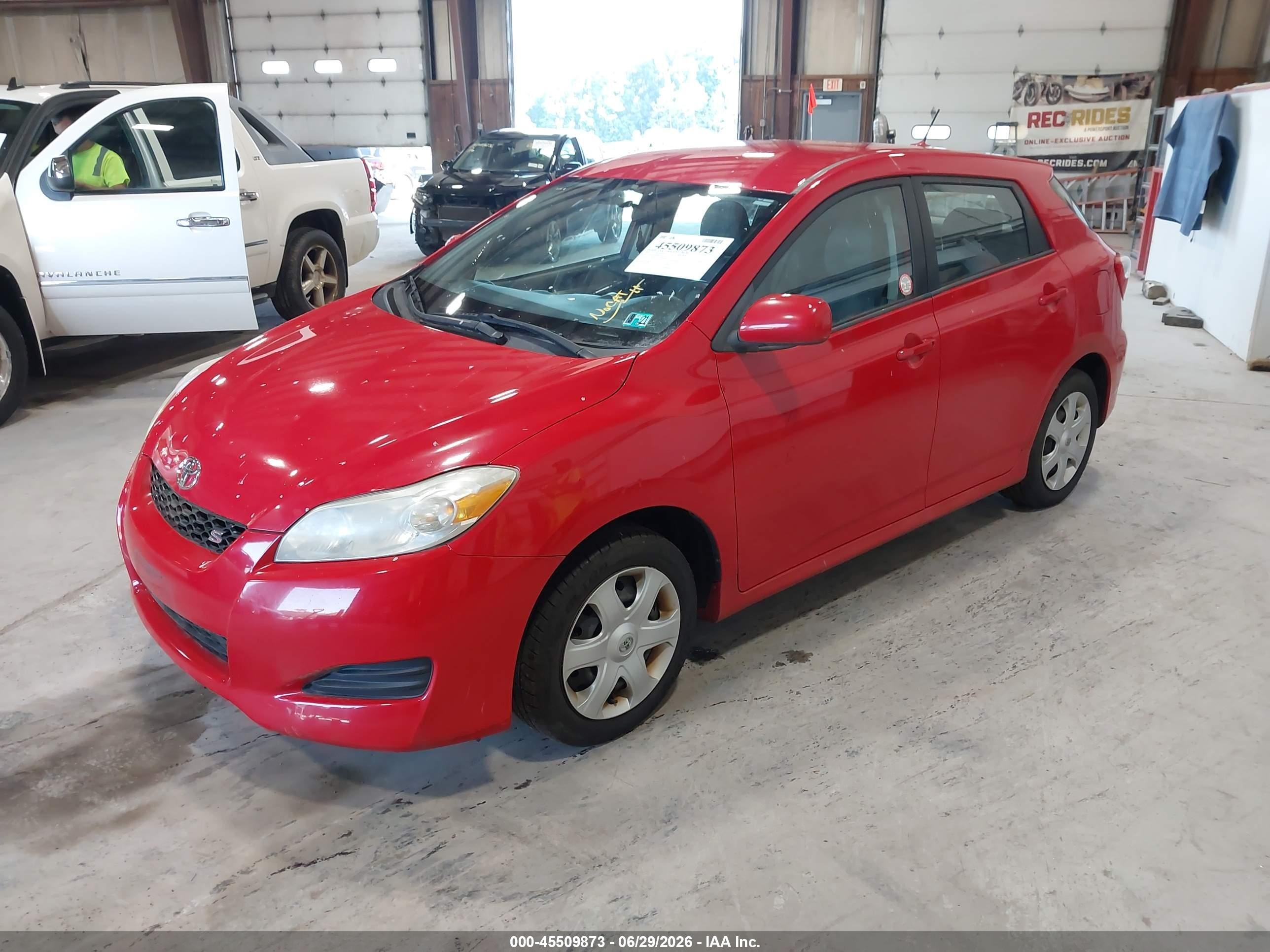 2009 Toyota Matrix S Red vin: 2T1LE40E39C001972