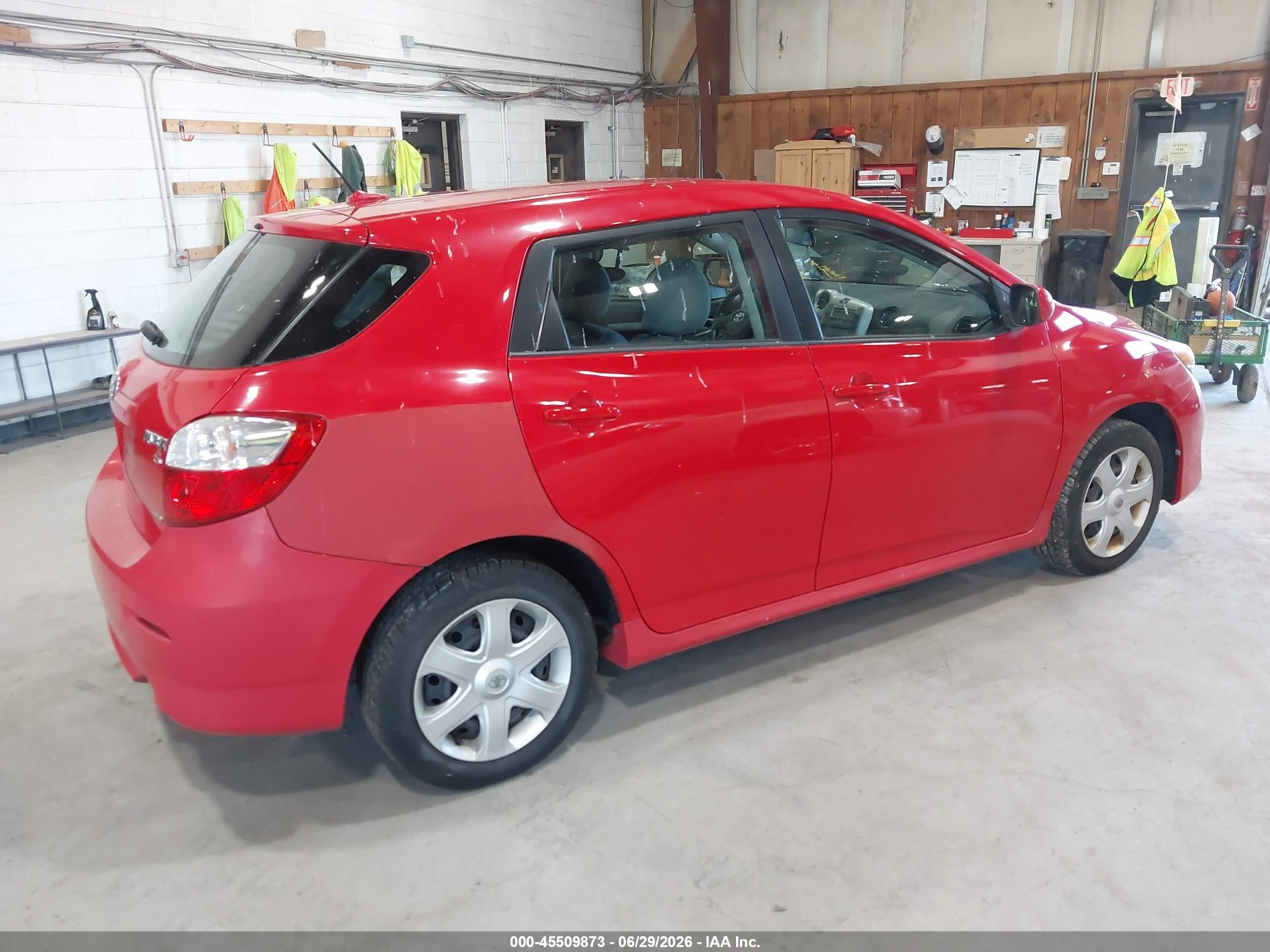 2009 Toyota Matrix S Red vin: 2T1LE40E39C001972