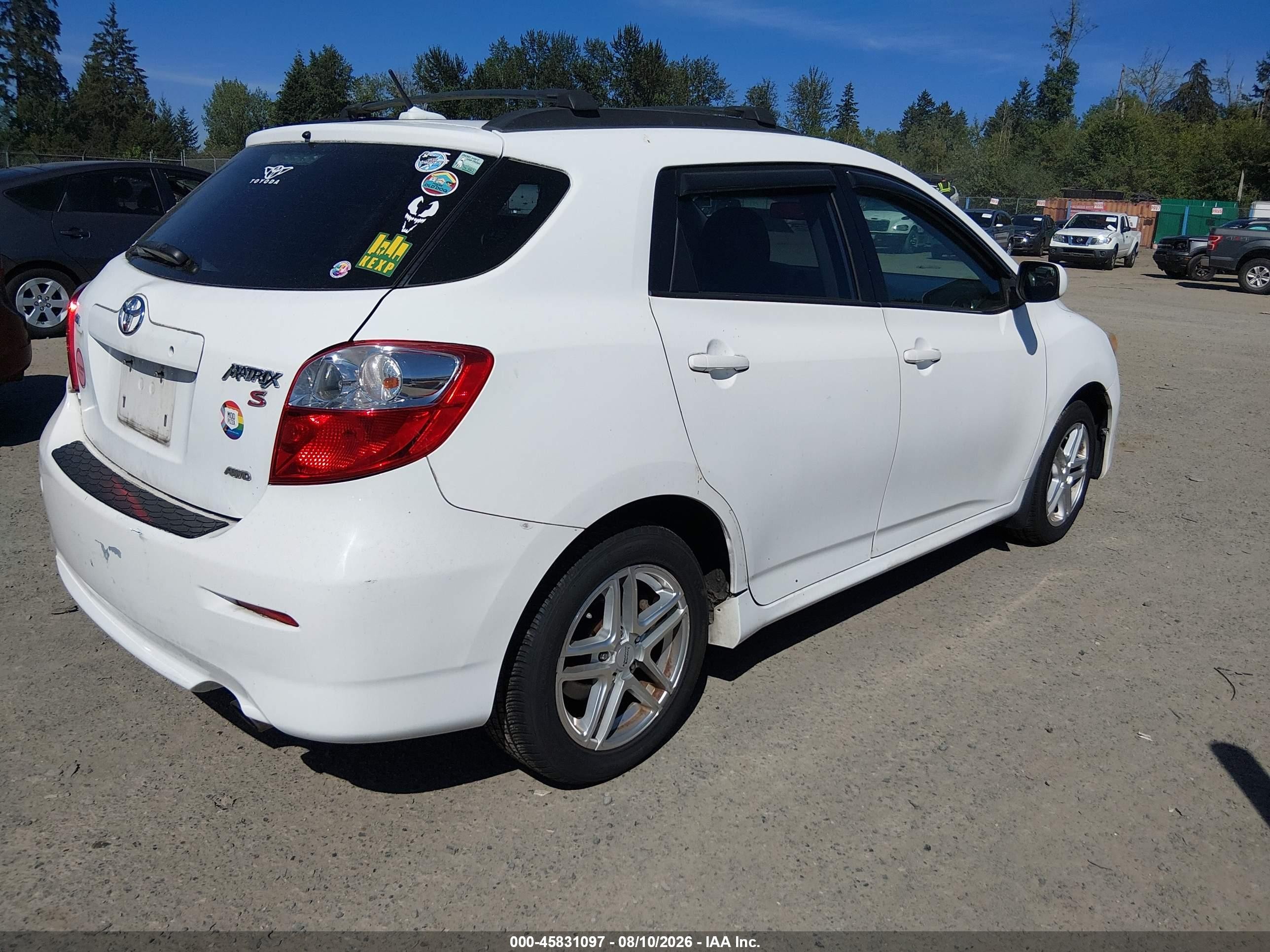 2009 Toyota Matrix S White vin: 2T1LE40E39C003334