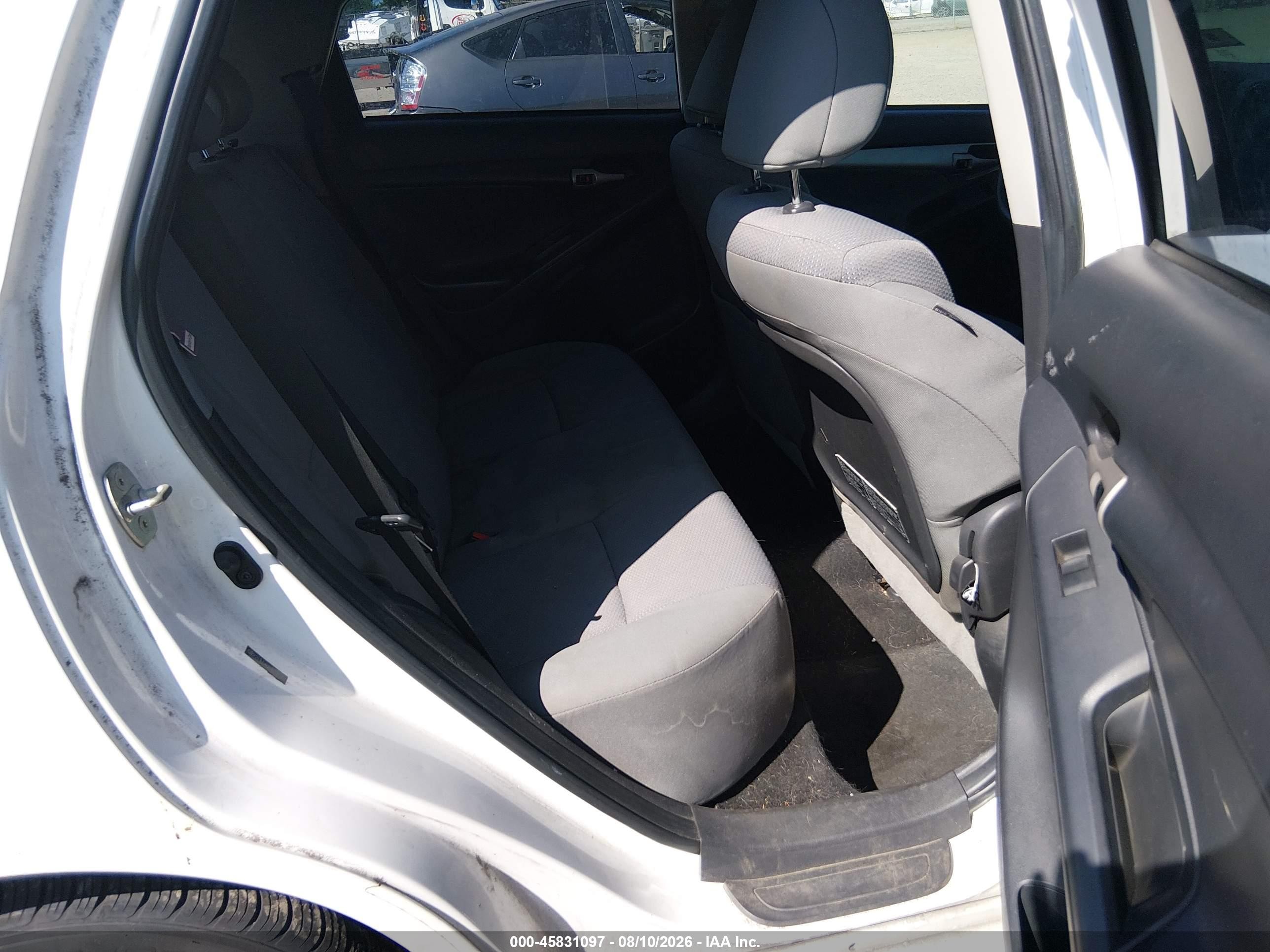 2009 Toyota Matrix S White vin: 2T1LE40E39C003334