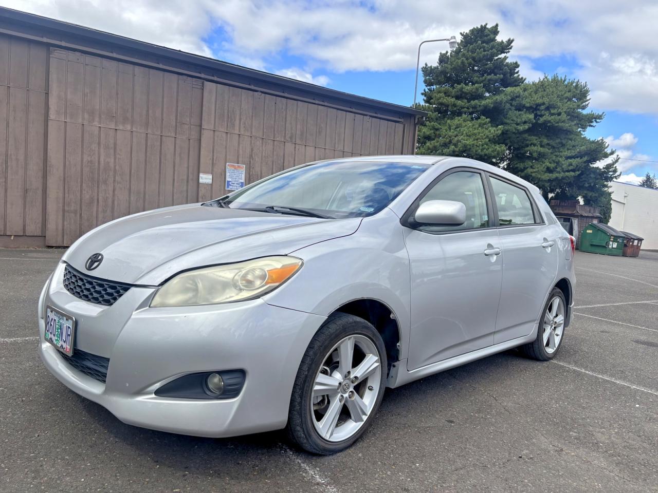 2009 Toyota Corolla Matrix S Silver vin: 2T1LE40E39C006427