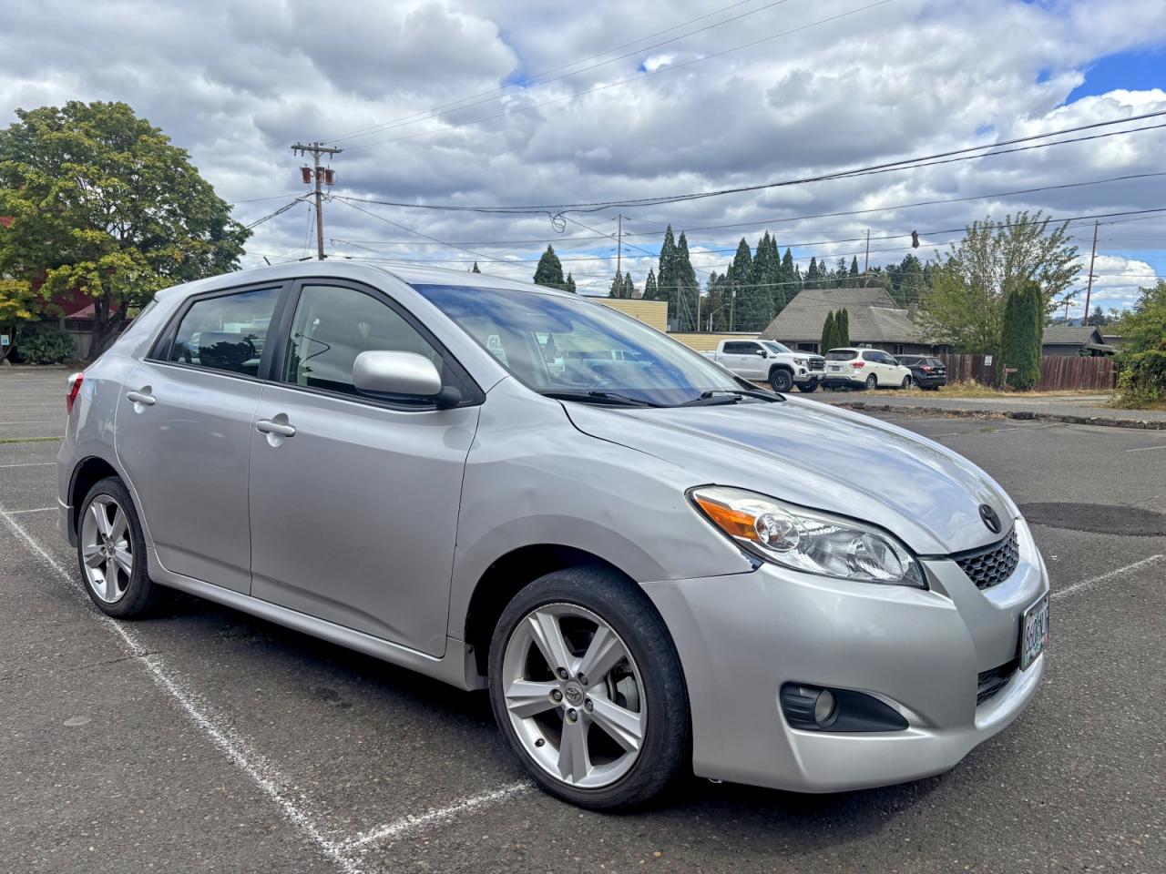 2009 Toyota Corolla Matrix S Серебряный vin: 2T1LE40E39C006427