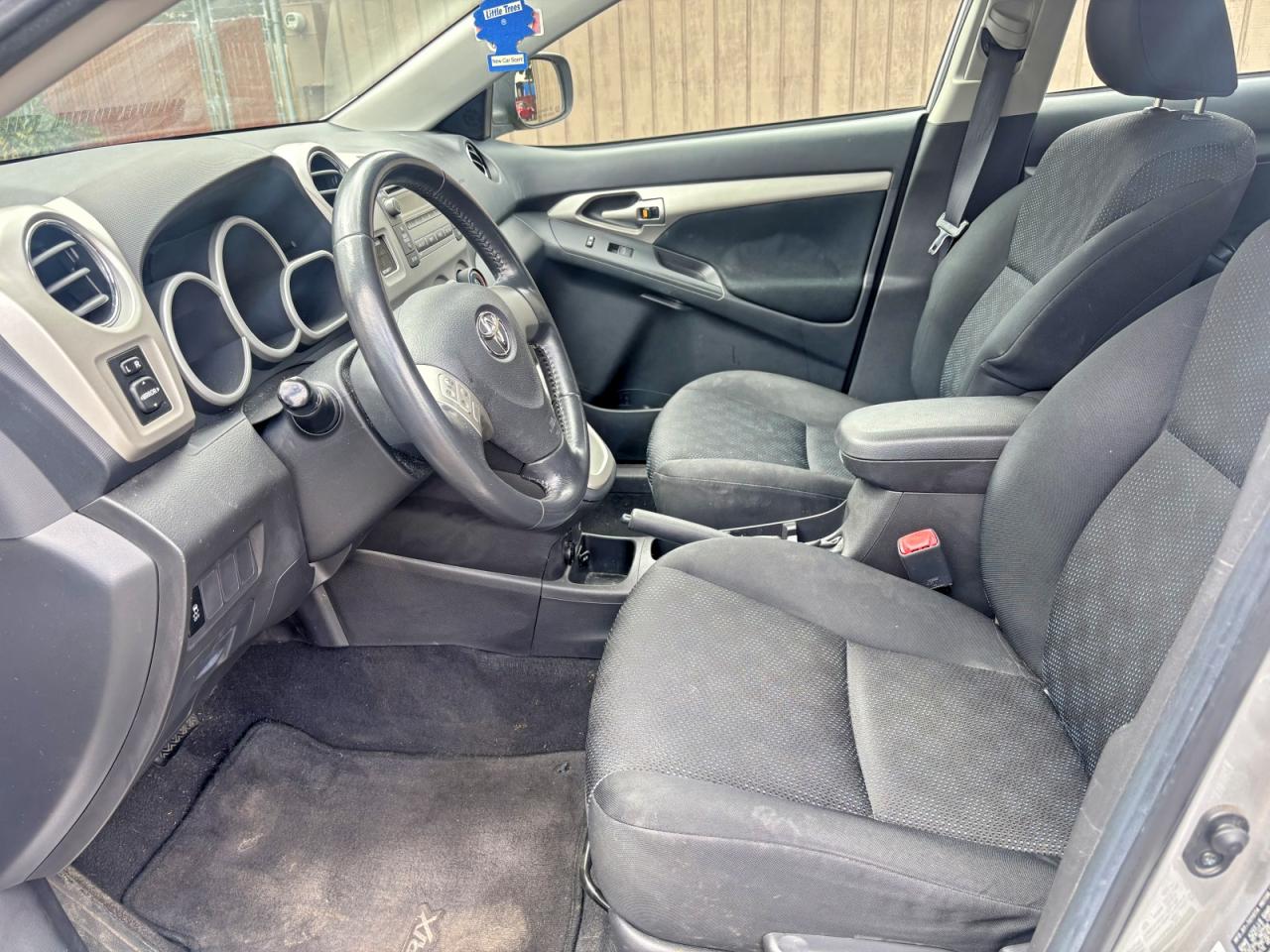 2009 Toyota Corolla Matrix S Silver vin: 2T1LE40E39C006427