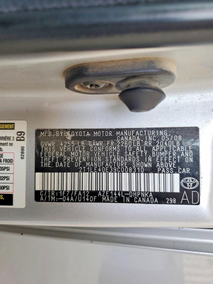 2009 Toyota Corolla Matrix Silver vin: 2T1LE40E39C008310