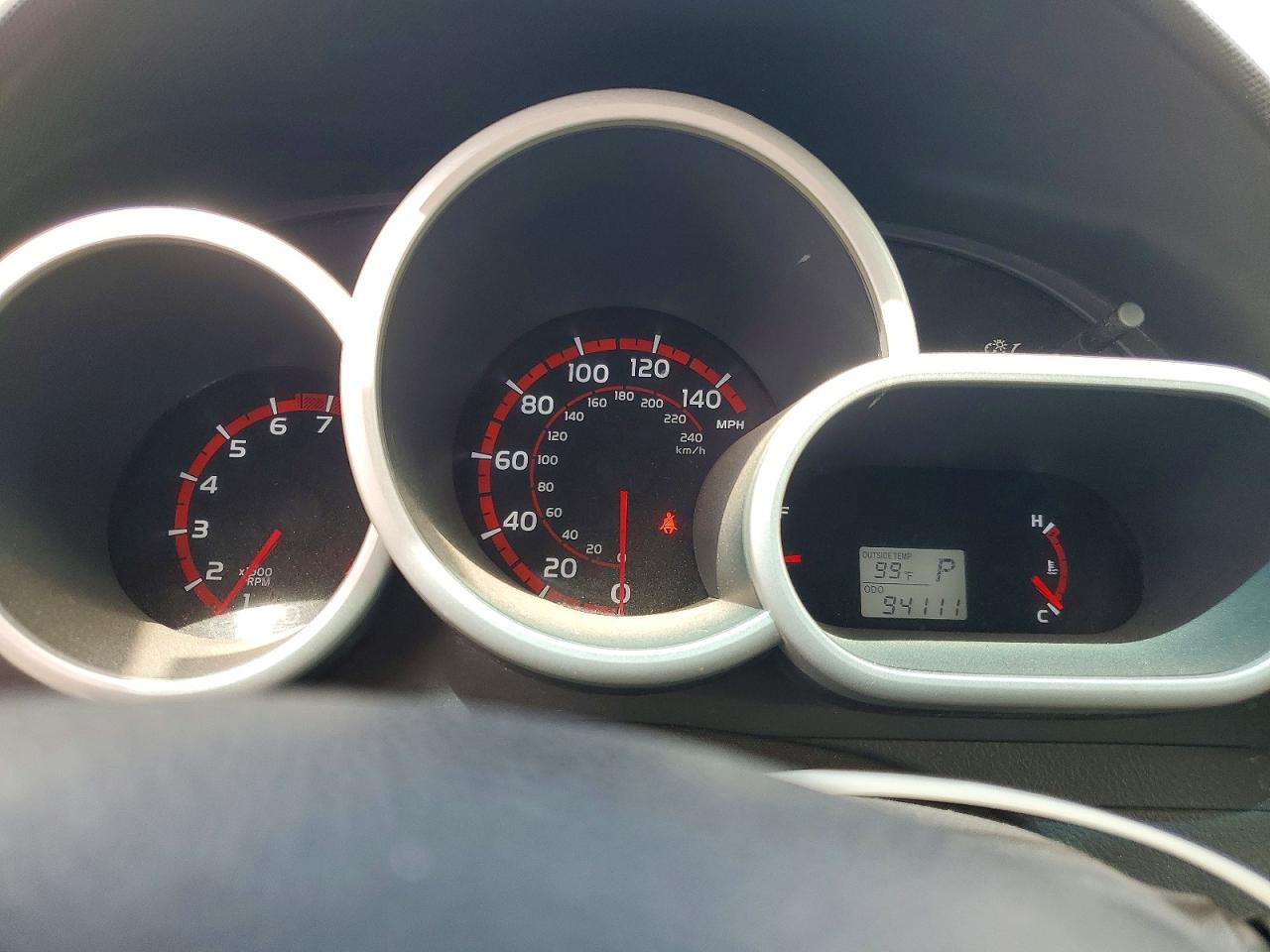 2009 Toyota Corolla Matrix Silver vin: 2T1LE40E39C008310