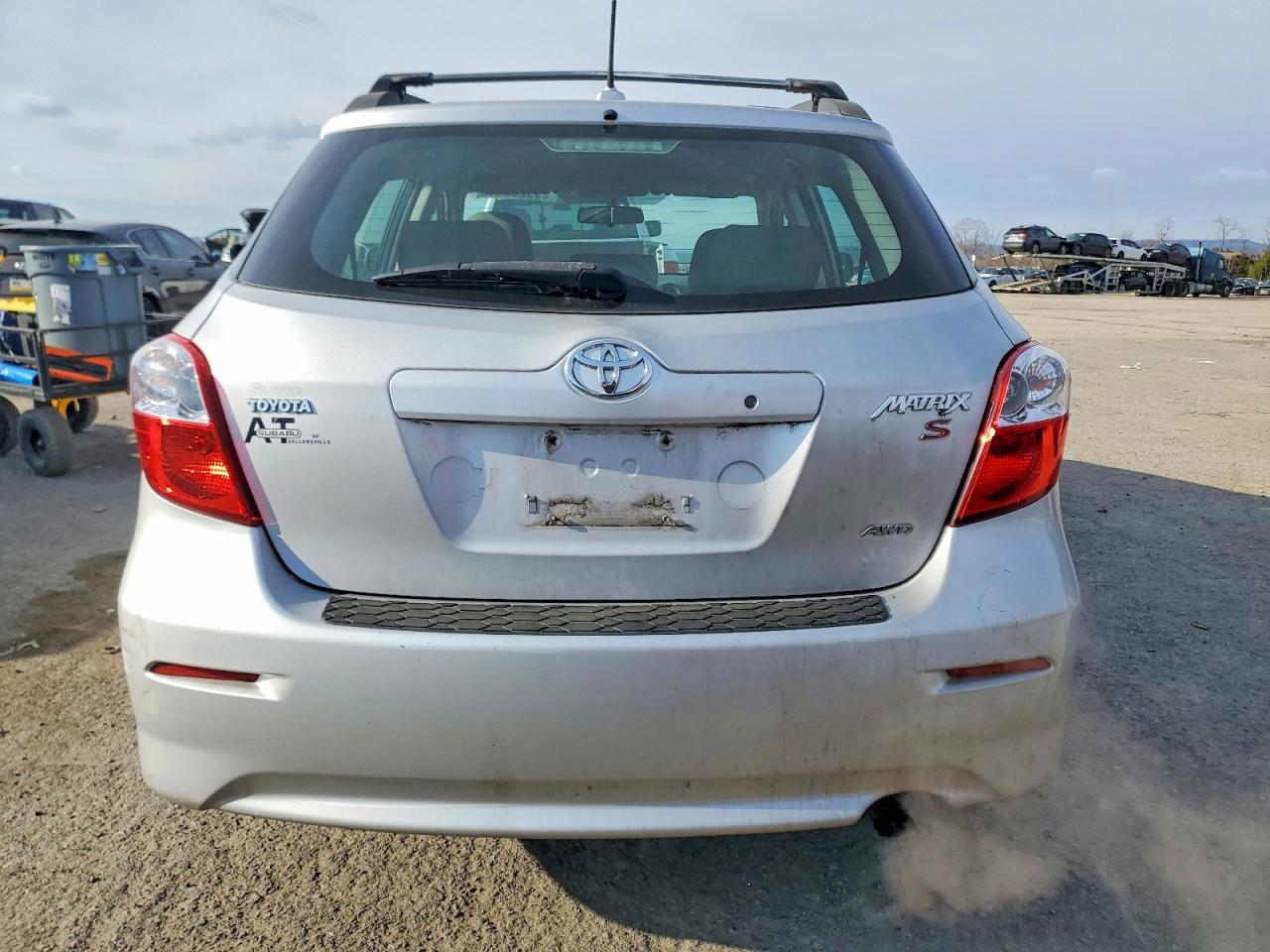 2009 Toyota Corolla Matrix S Silver vin: 2T1LE40E39C011871