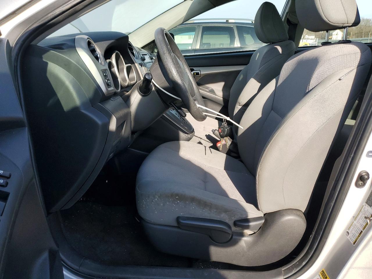 2009 Toyota Corolla Matrix S Silver vin: 2T1LE40E39C011871