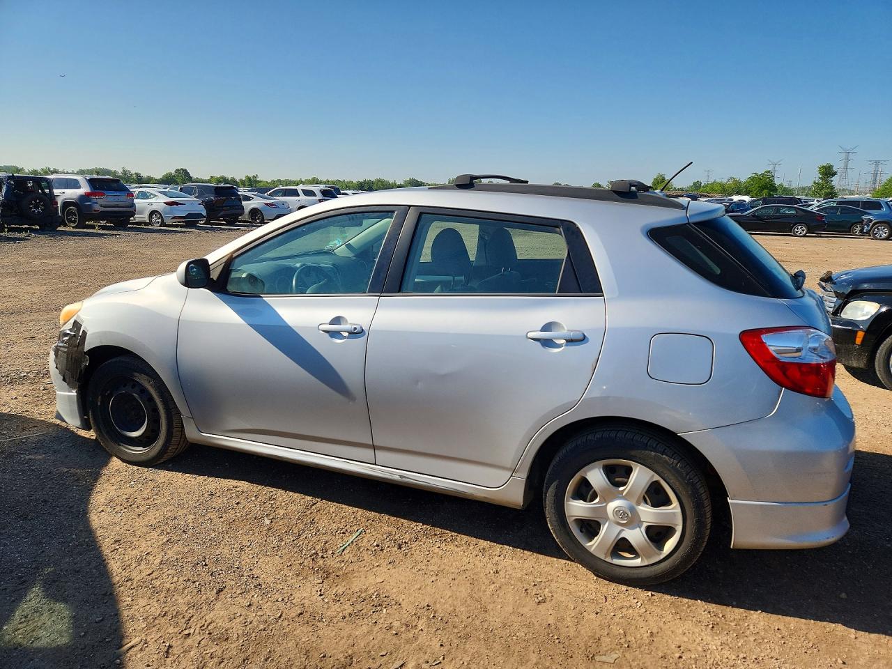 2009 Toyota Corolla Matrix S Silver vin: 2T1LE40E49C007487