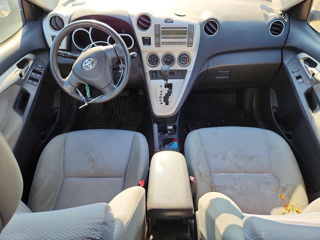 2009 Toyota Corolla Matrix S Silver vin: 2T1LE40E49C007487
