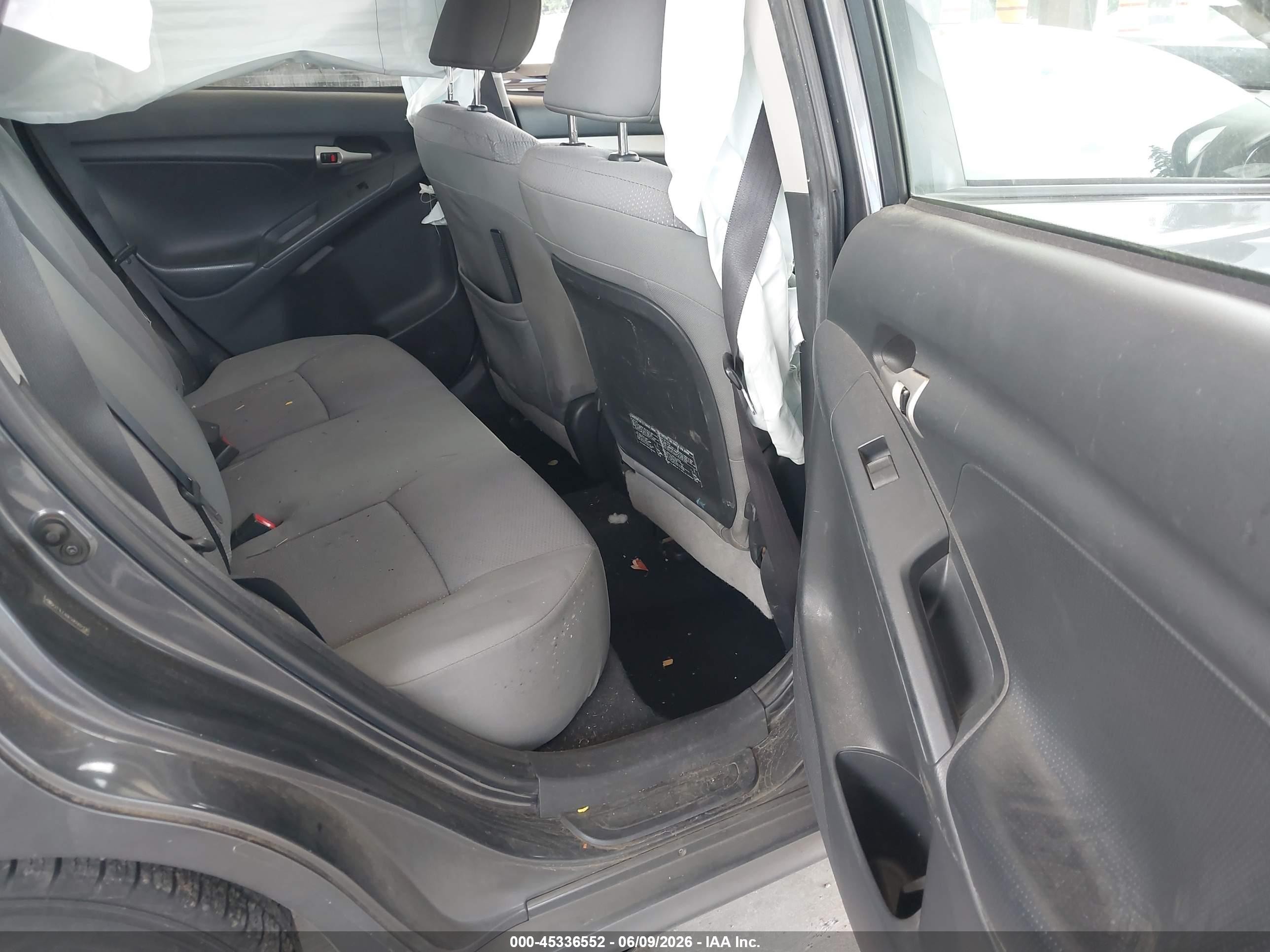 2009 Toyota Matrix S Серый vin: 2T1LE40E59C002136