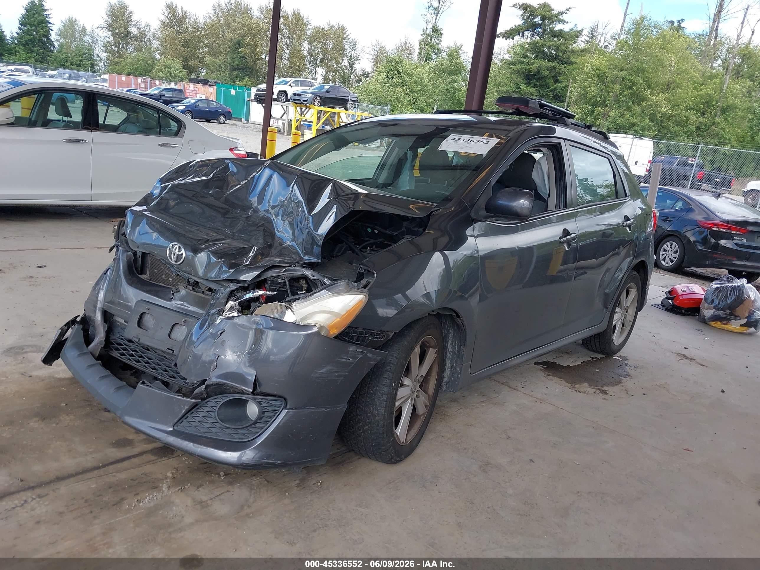 2009 Toyota Matrix S Серый vin: 2T1LE40E59C002136