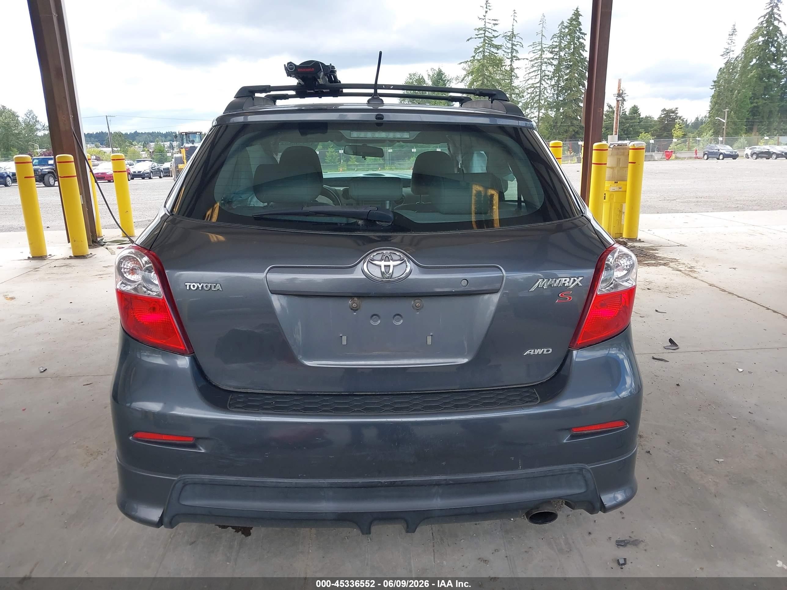 2009 Toyota Matrix S Серый vin: 2T1LE40E59C002136